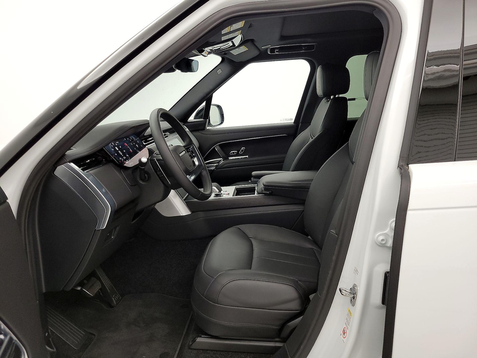 2025 Land Rover Range Rover SE - Photo 12