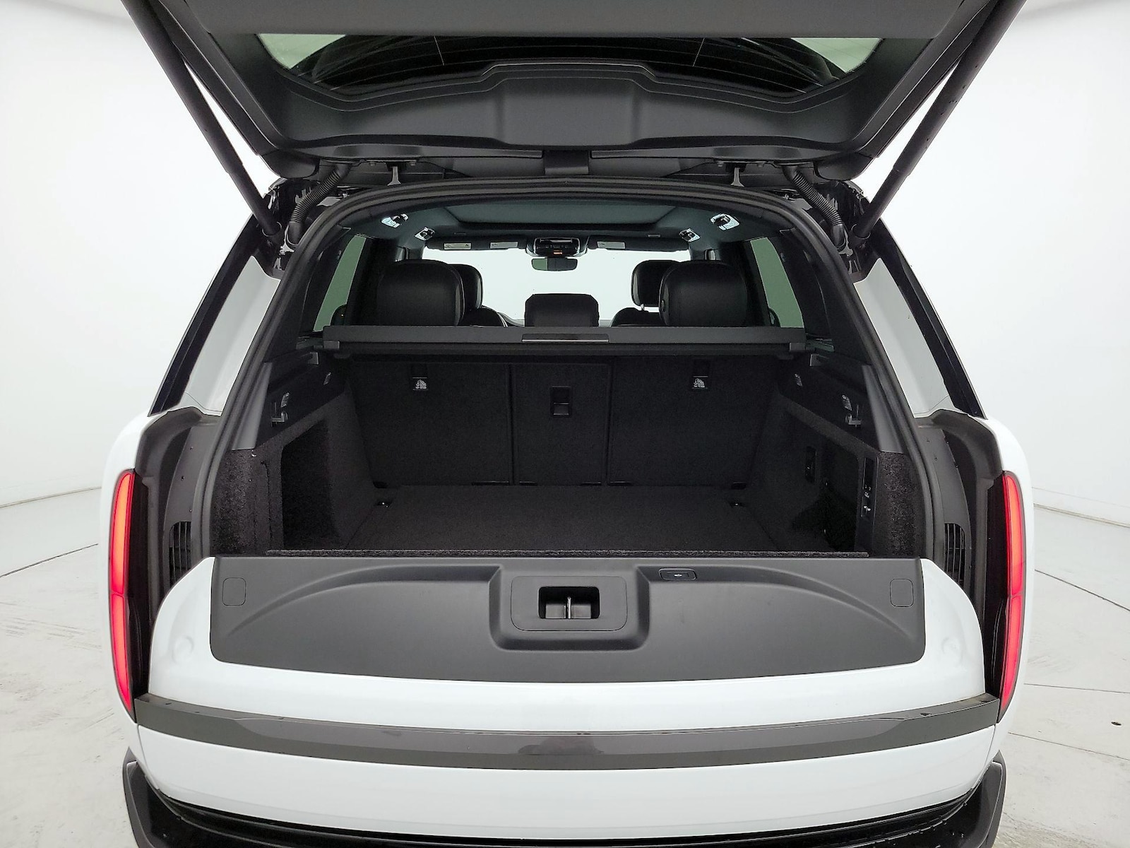 2025 Land Rover Range Rover SE - Photo 22