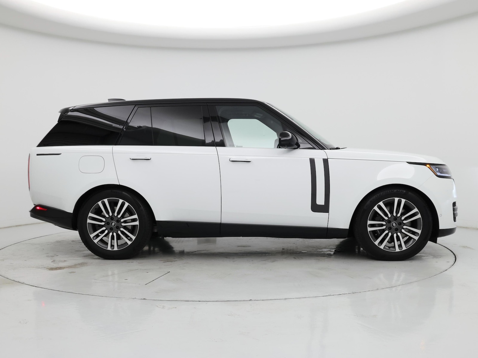 2025 Land Rover Range Rover SE - Photo 8