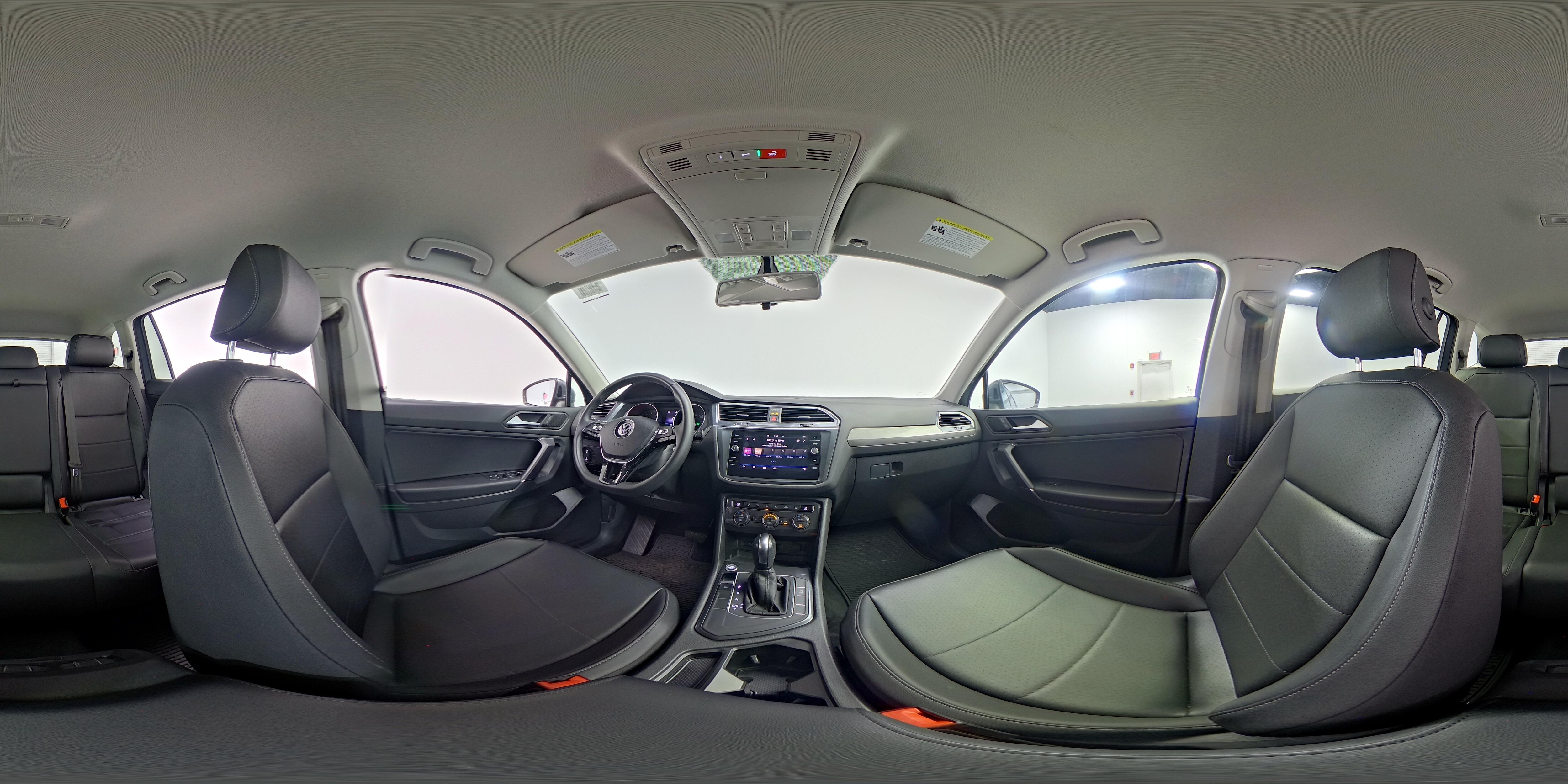 2020 Volkswagen Tiguan SE - Photo 26