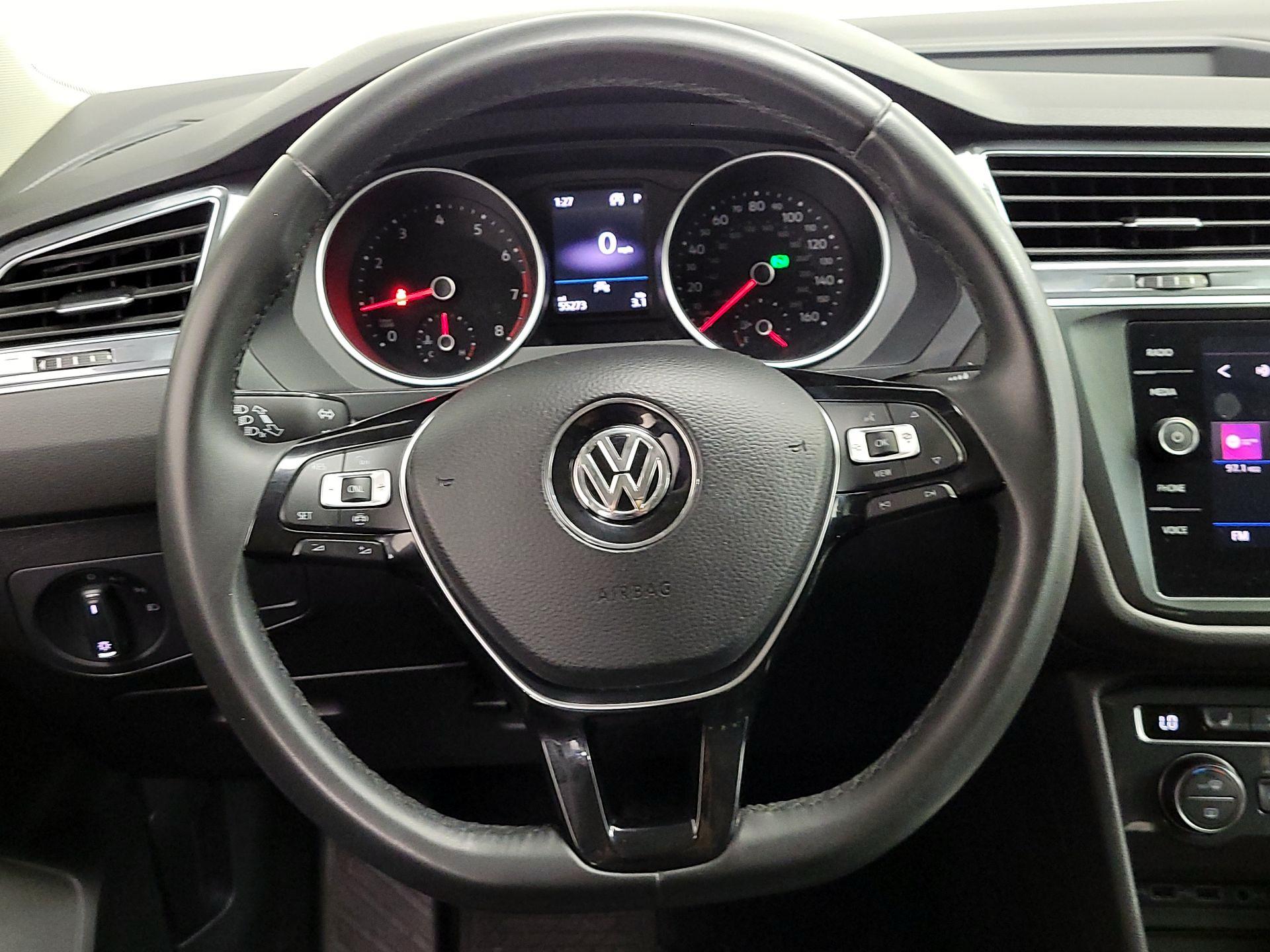 Thumbnail: 2020 Volkswagen Tiguan - 10