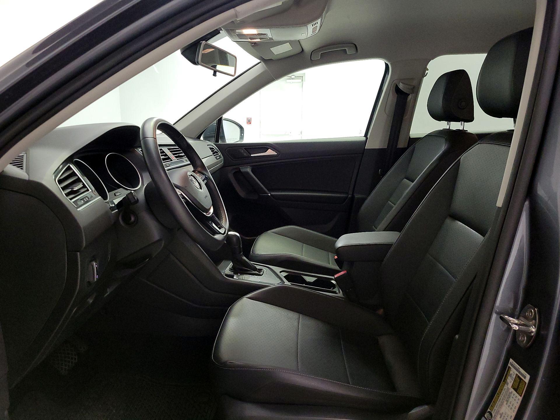 Thumbnail: 2020 Volkswagen Tiguan - 11