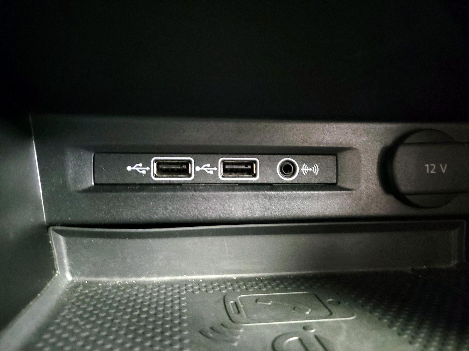 2020 Volkswagen Tiguan SE - Photo 19