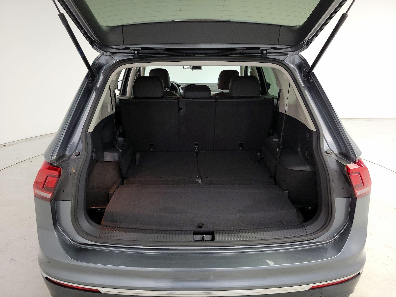 2020 Volkswagen Tiguan SE - Photo 23