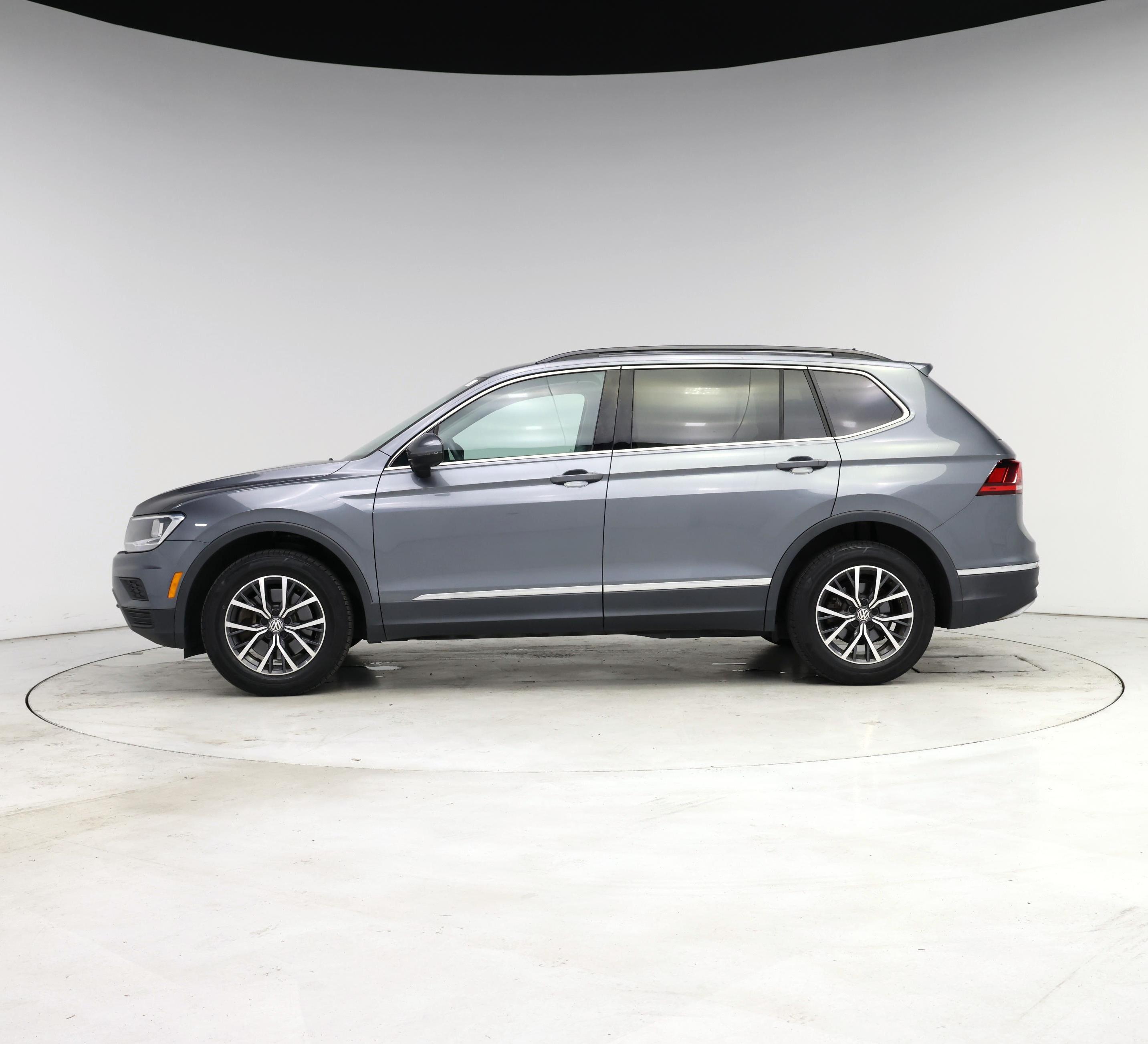 Thumbnail: 2020 Volkswagen Tiguan - 3