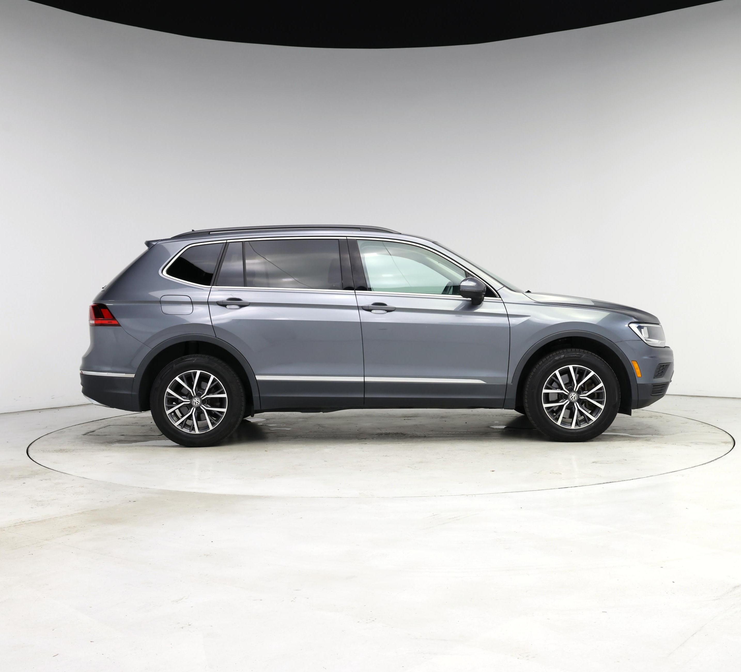 Thumbnail: 2020 Volkswagen Tiguan - 7