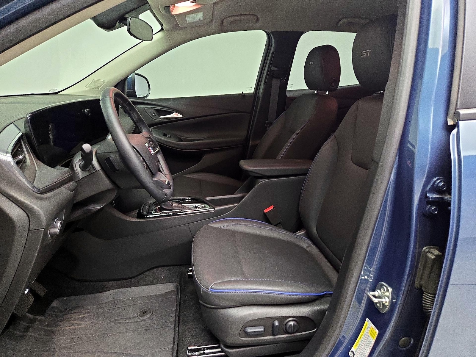2026 Buick Encore GX Sport Touring - Photo 12