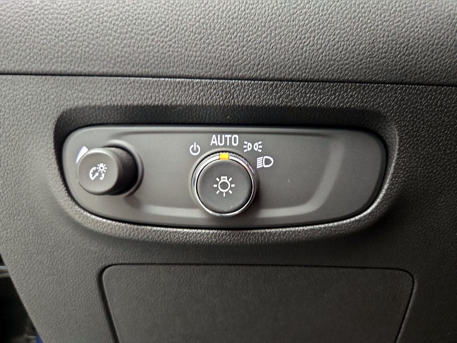 2026 Buick Encore GX Sport Touring - Photo 14