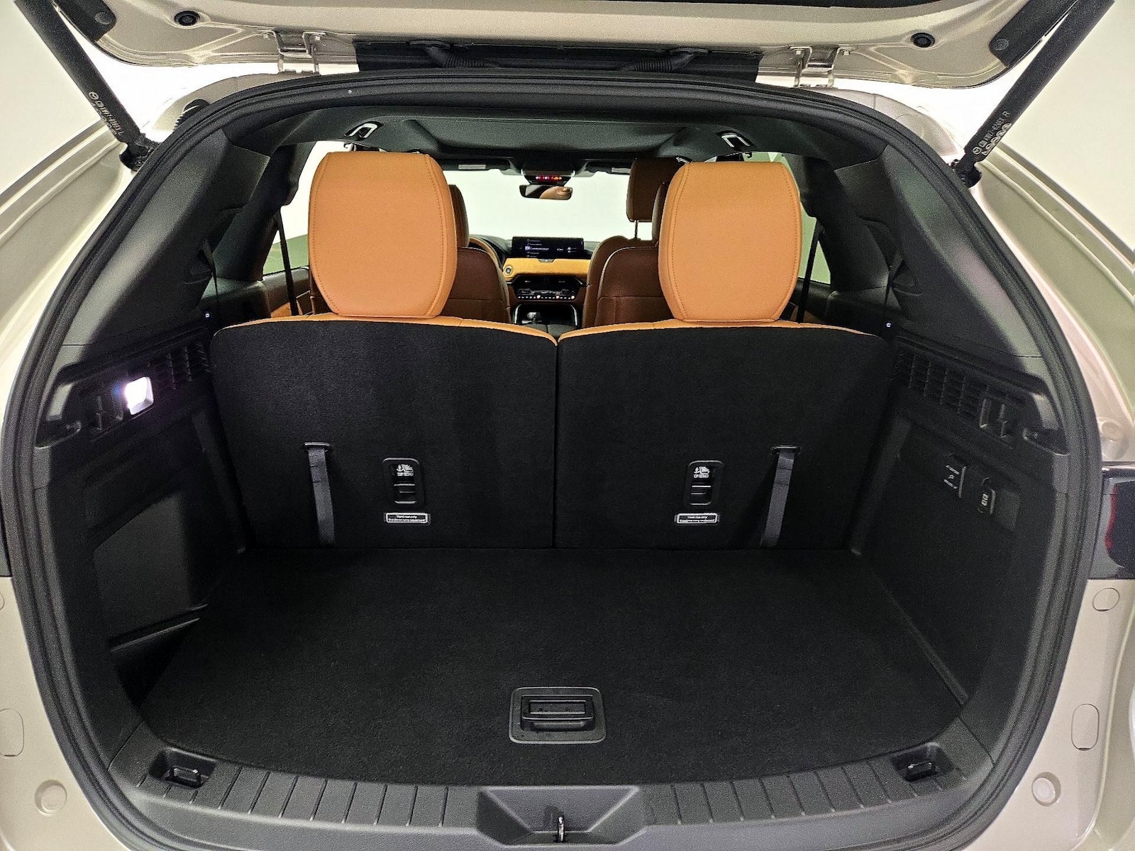 2025 Mazda CX-90 Premium Plus Package - Photo 23