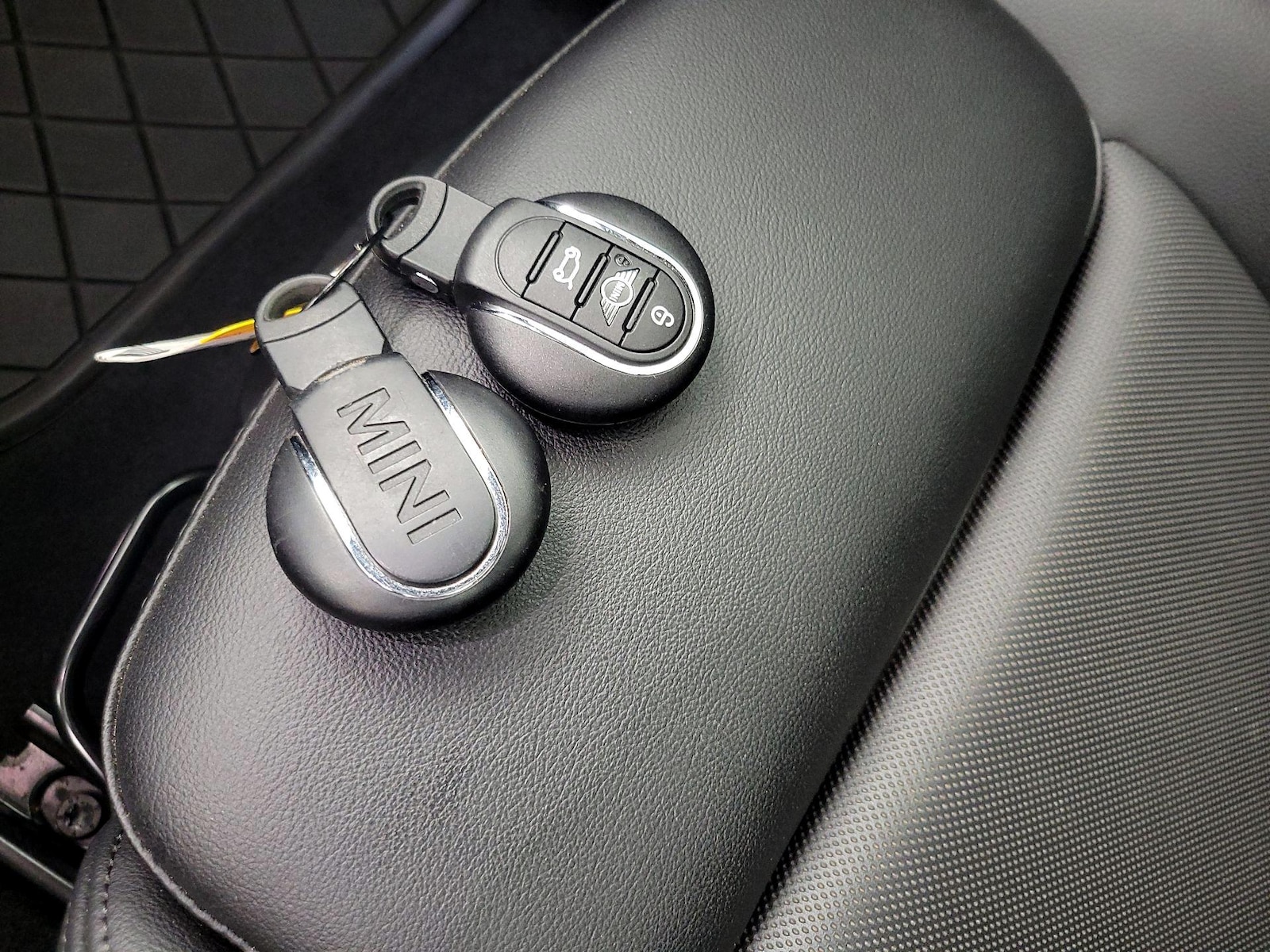 2022 MINI Hardtop 4 Door S - Photo 25