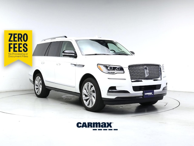 White 2024 Lincoln Navigator SUV / Crossover Four-Wheel Drive Automatic