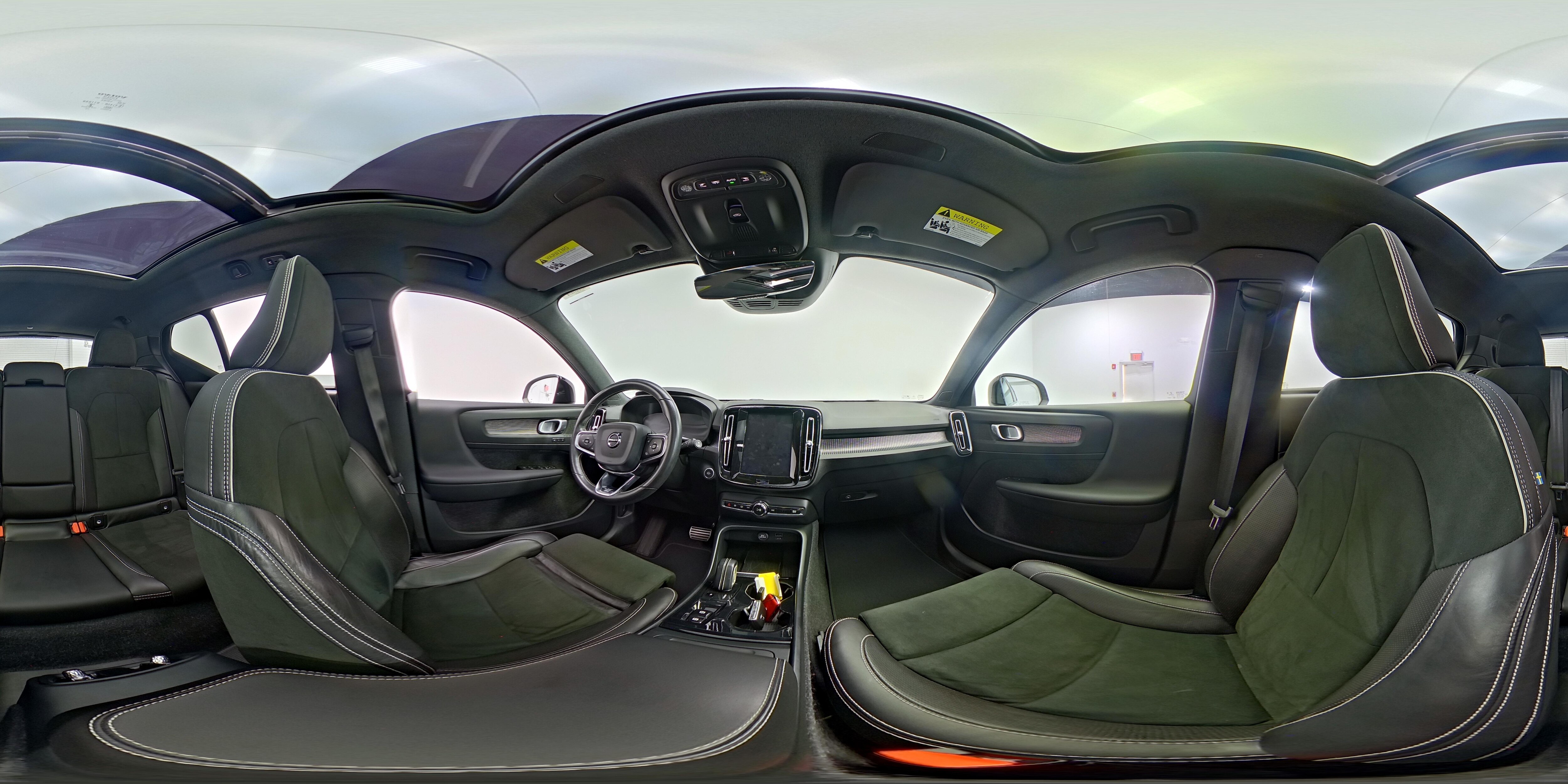 2020 Volvo XC40 R-Design - Photo 27