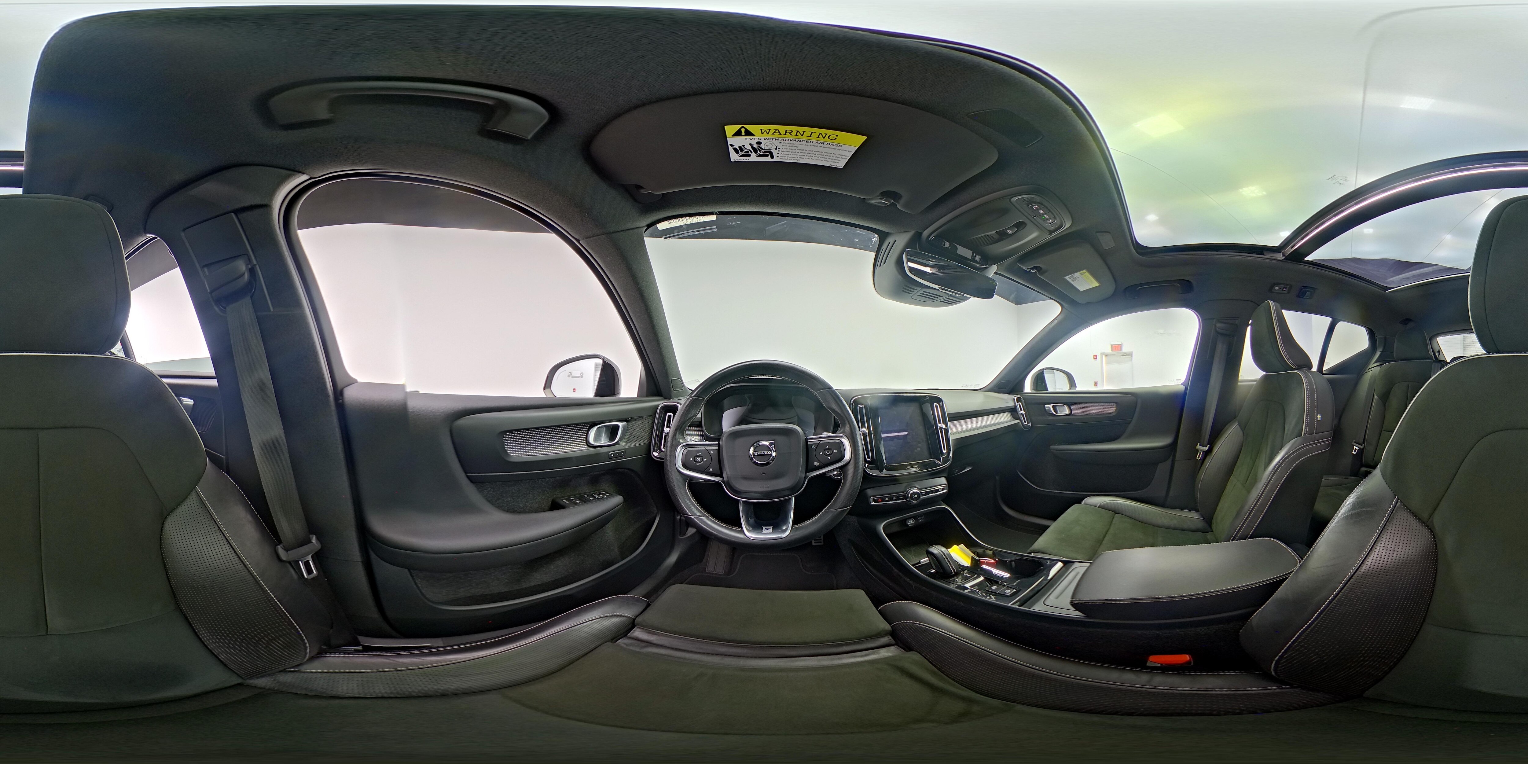 2020 Volvo XC40 R-Design - Photo 29