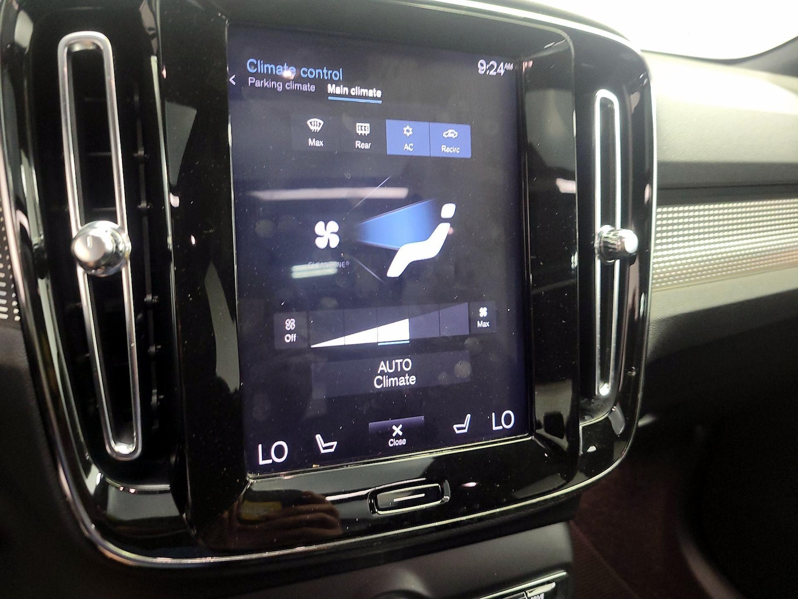 2020 Volvo XC40 R-Design - Photo 18