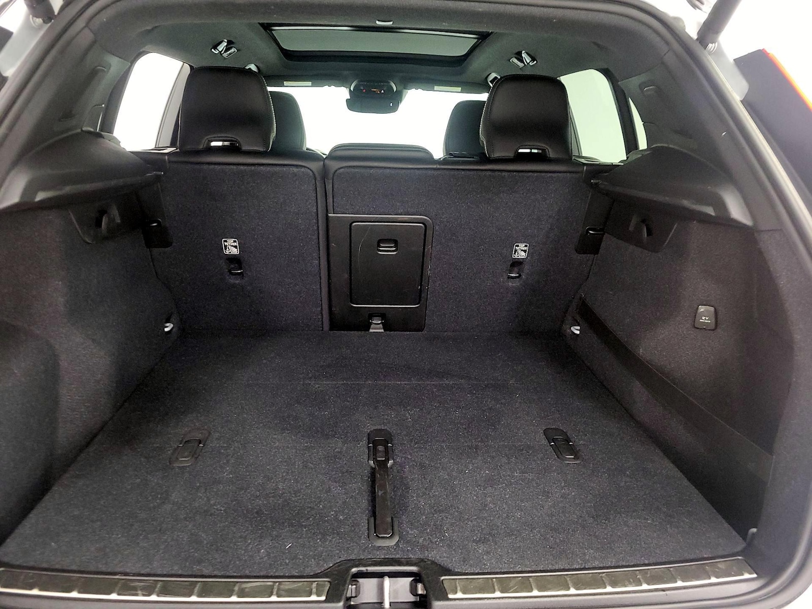 2020 Volvo XC40 R-Design - Photo 23