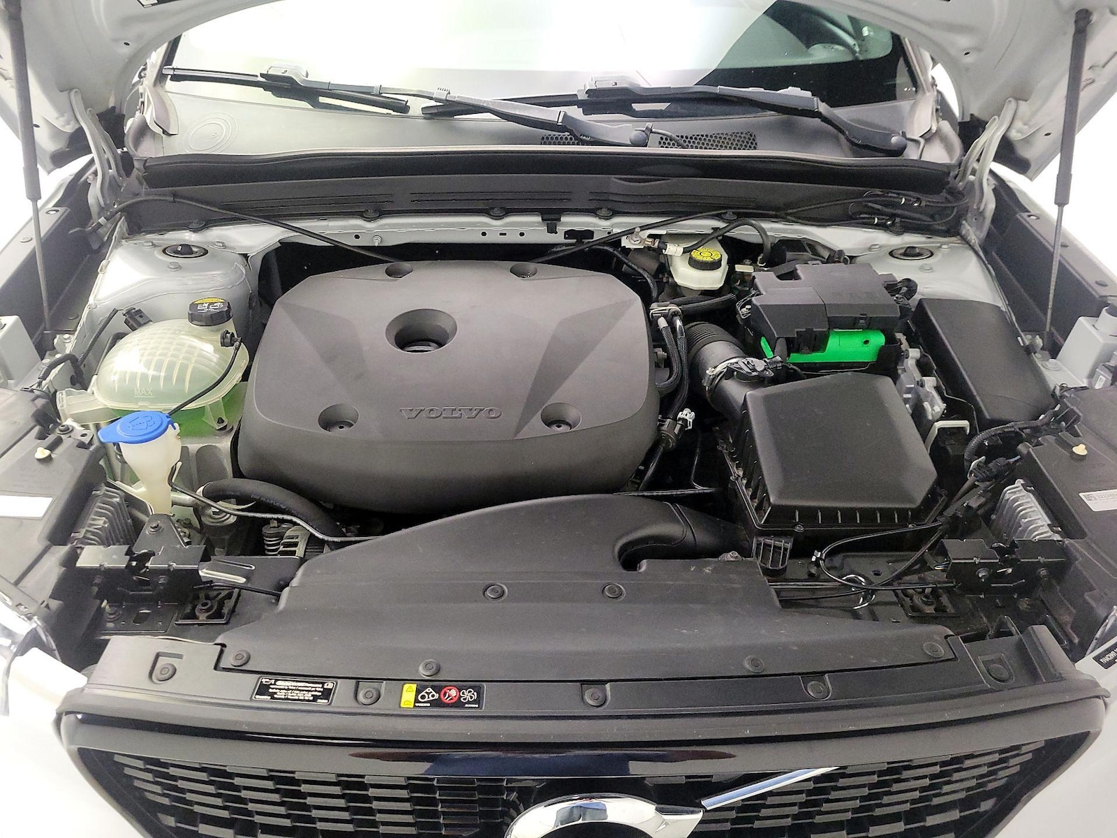 2020 Volvo XC40 R-Design - Photo 25