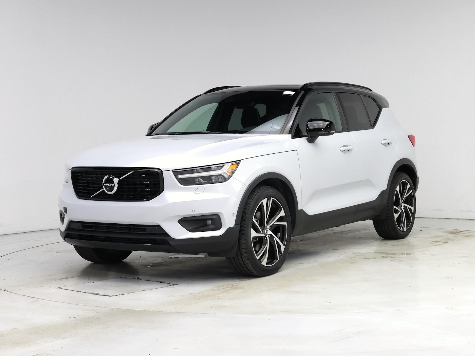2020 Volvo XC40 R-Design - Photo 5