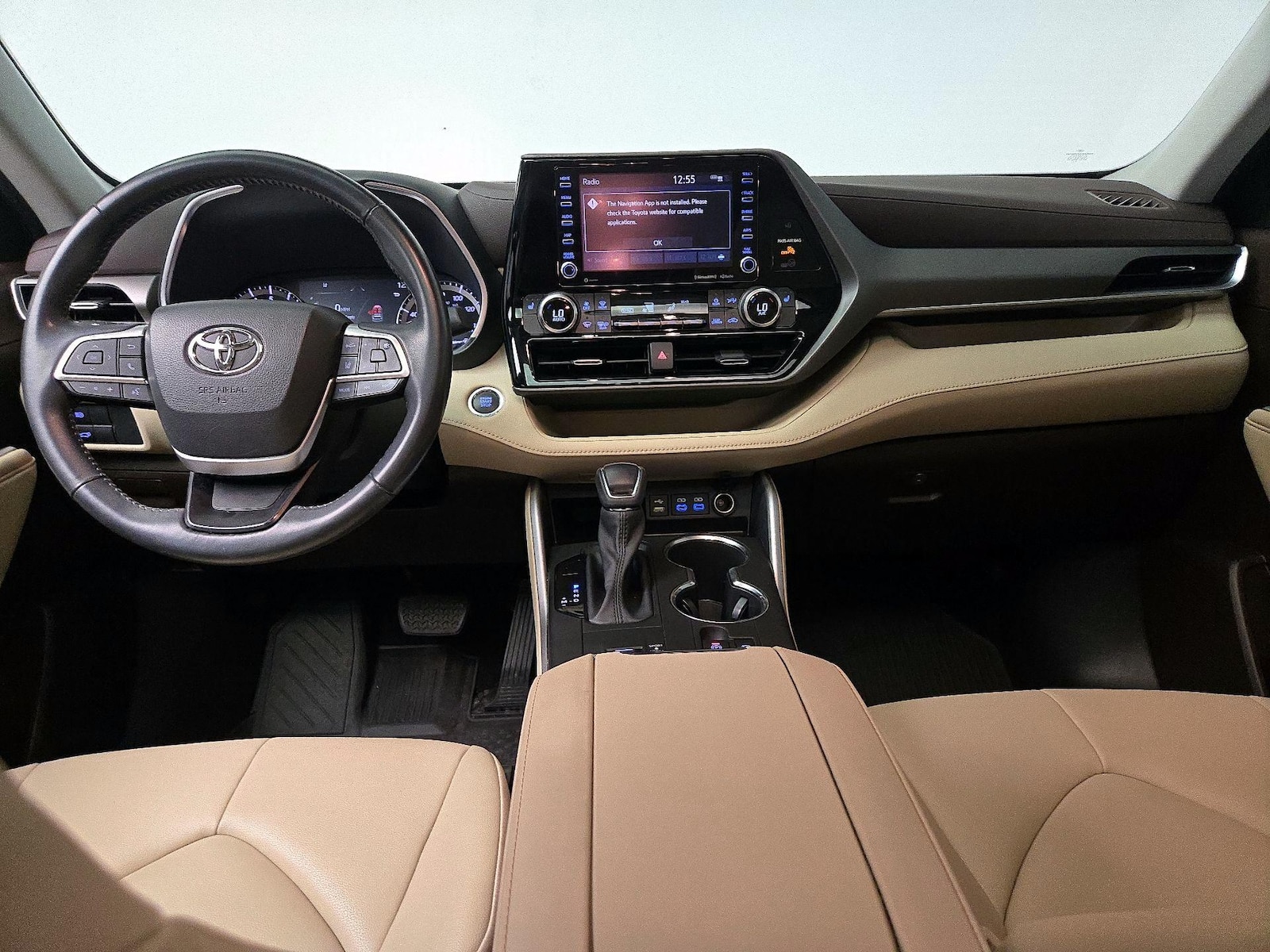 2022 Toyota Highlander XLE - Photo 10