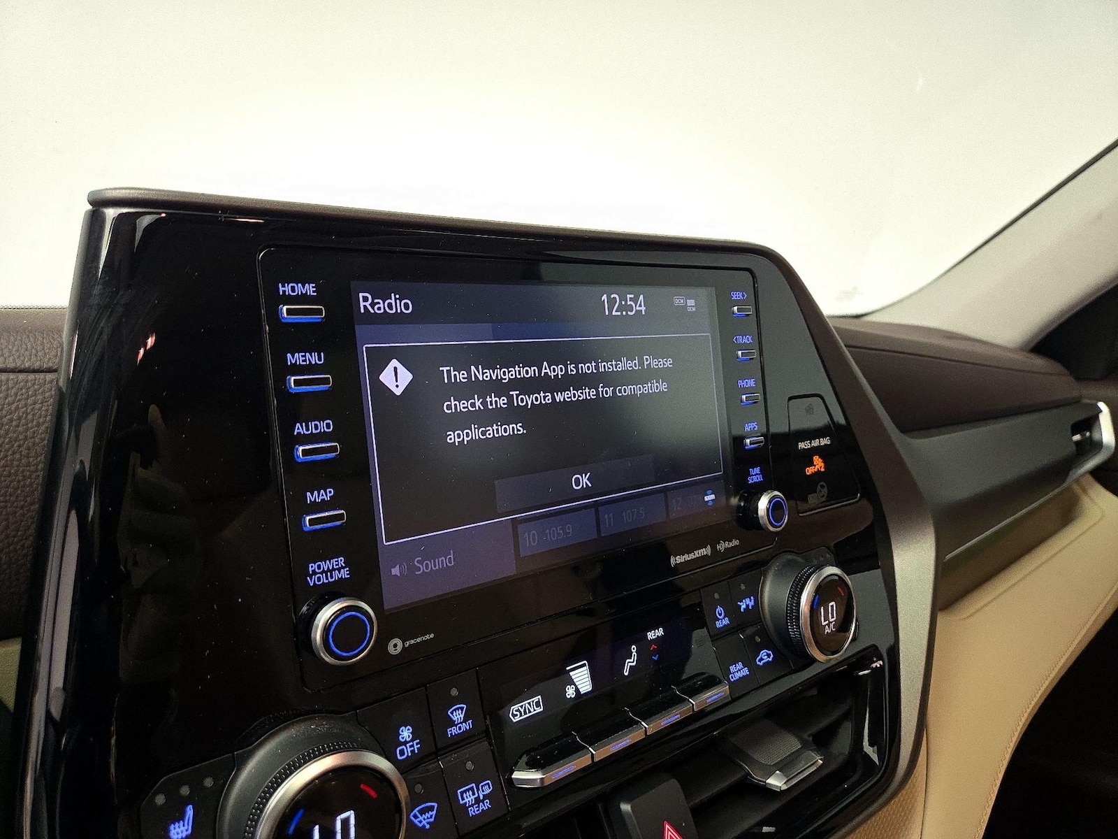 2022 Toyota Highlander XLE - Photo 15