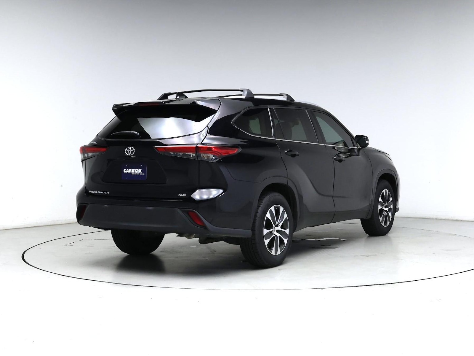 2022 Toyota Highlander XLE - Photo 9