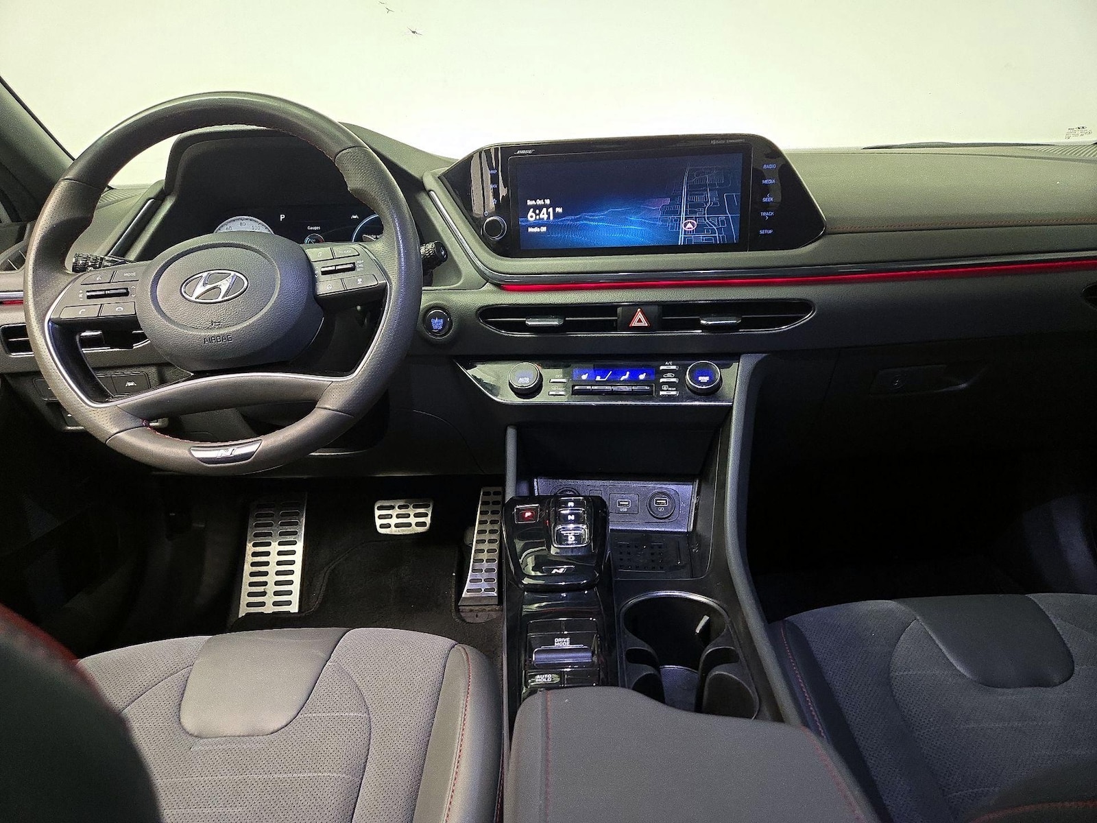 Apple CarPlay® & Android Auto™