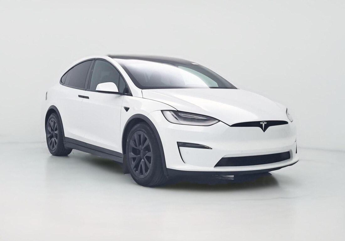 2023 Tesla Model X Long Range in White — CarMax photo