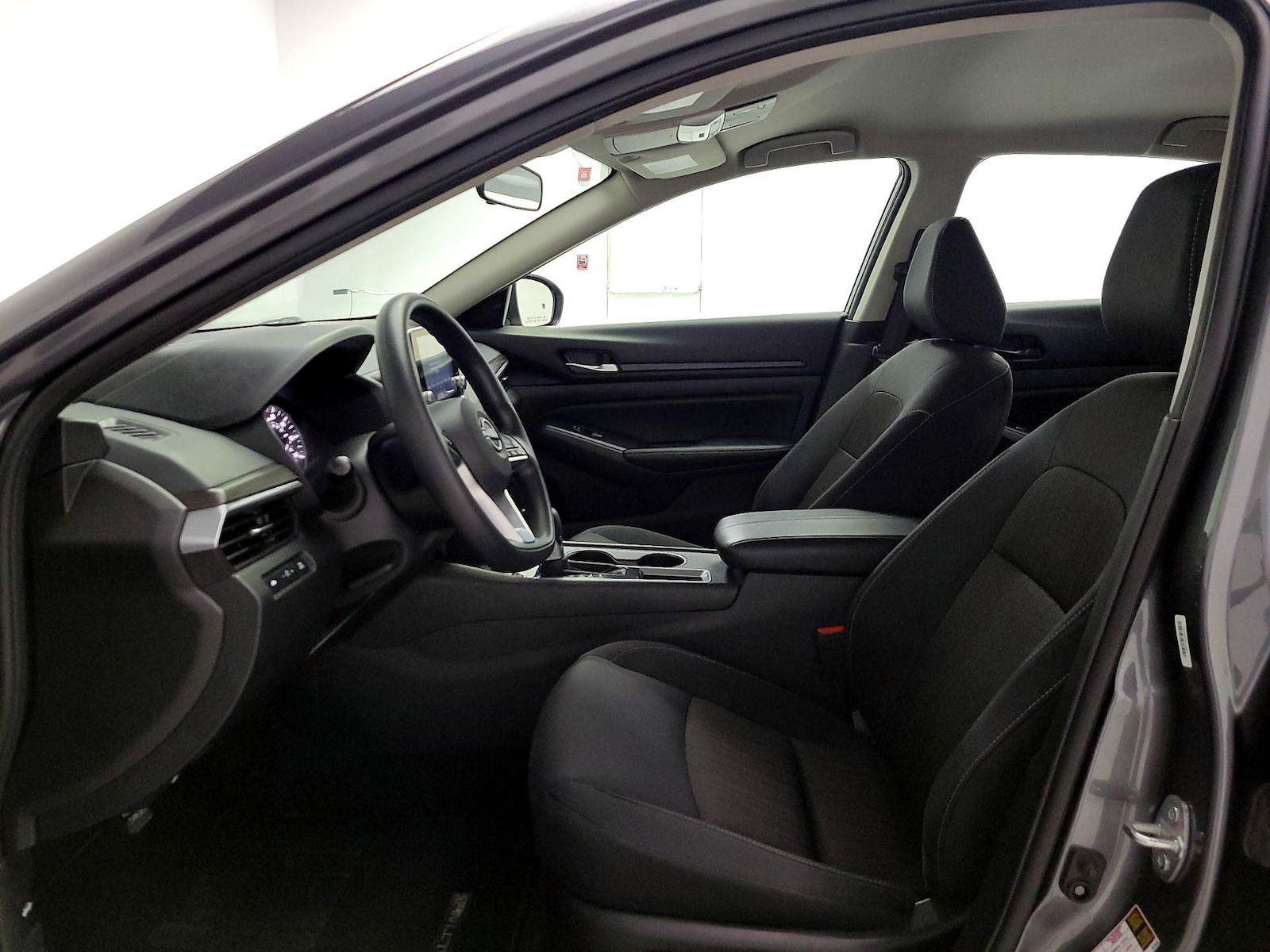 2025 Nissan Altima SV - Photo 12