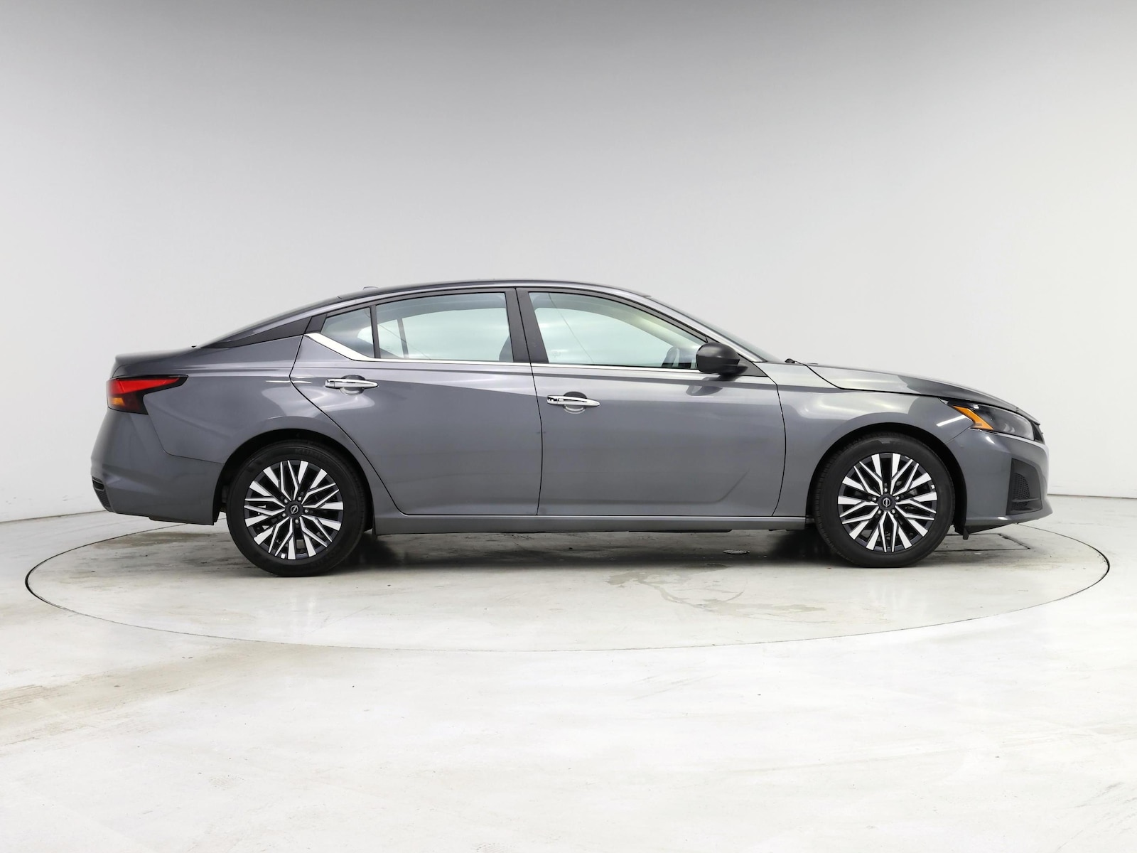 2025 Nissan Altima SV - Photo 8