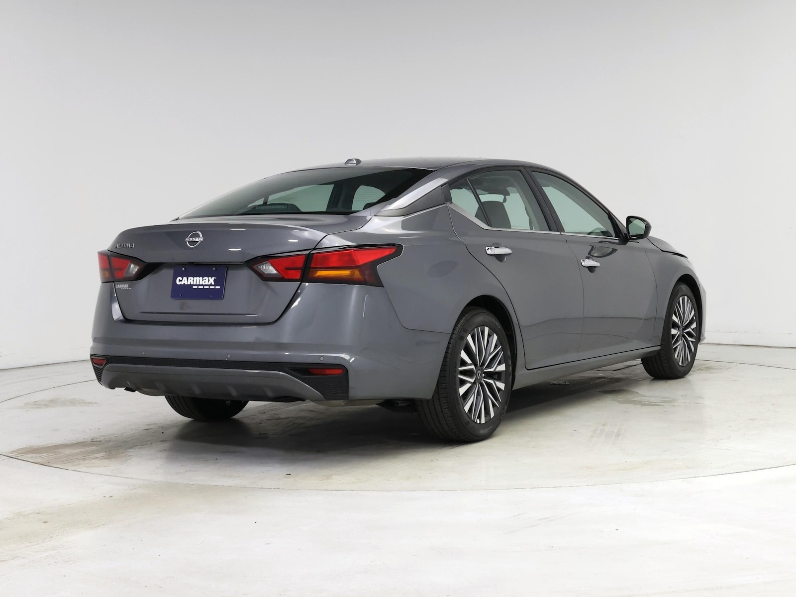 2025 Nissan Altima SV - Photo 9