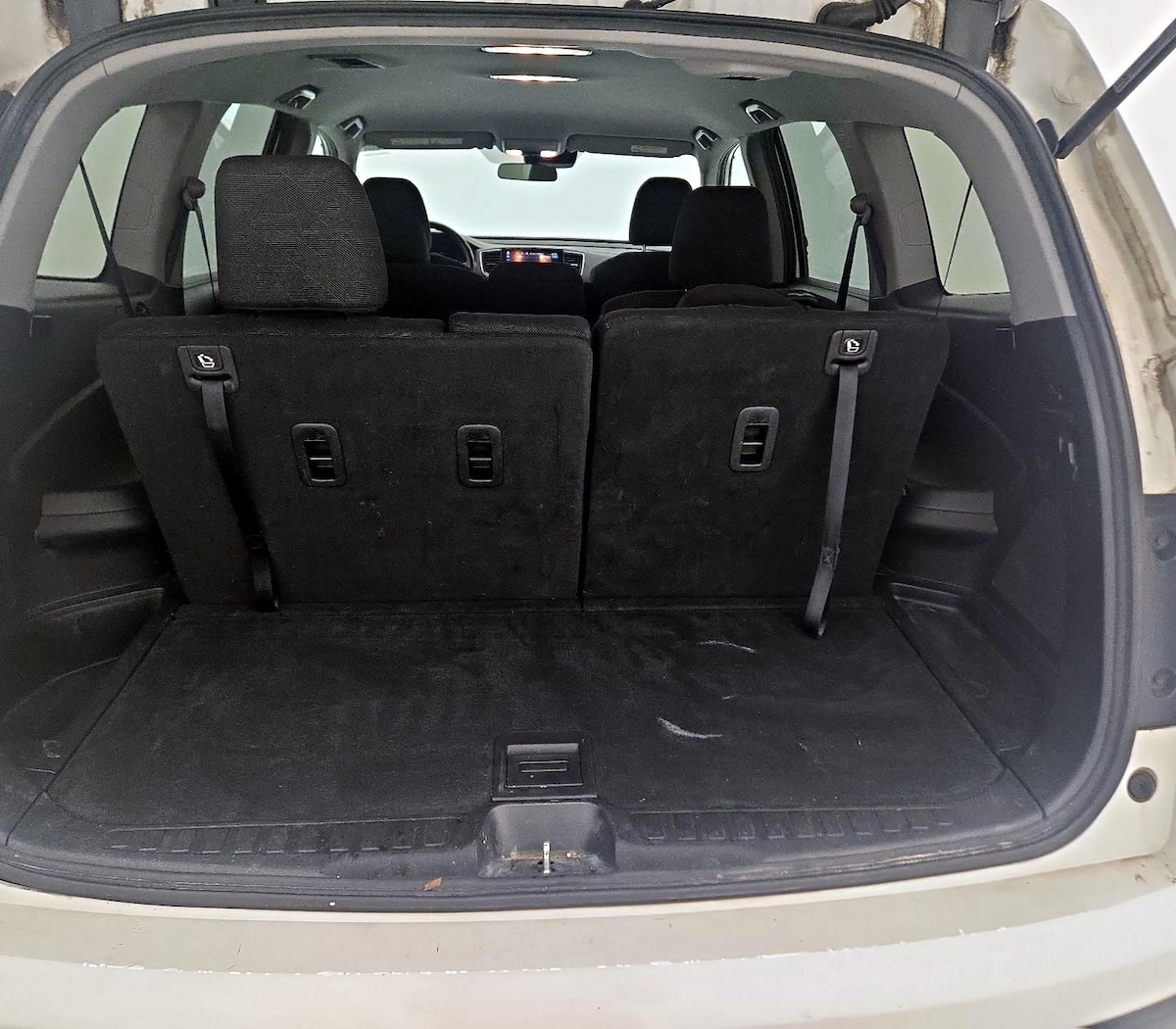Trunk/Cargo (Seats Up)