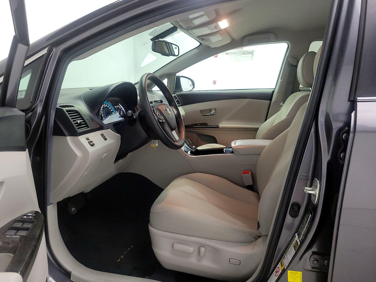 Power Seat(s) & Side Airbags