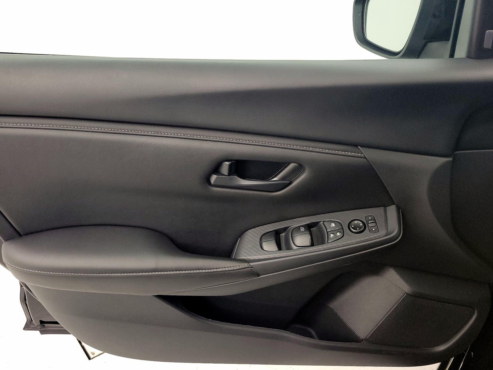 2025 Nissan Sentra S - Photo 13