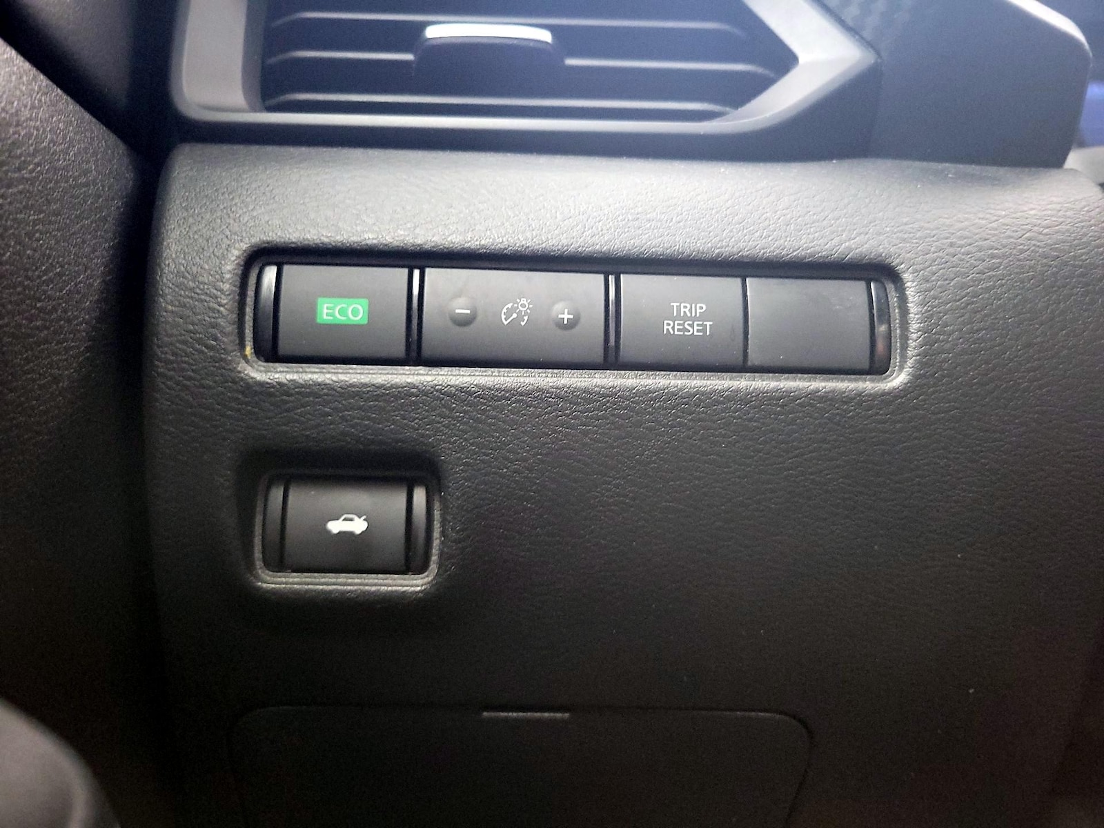 2025 Nissan Sentra S - Photo 14
