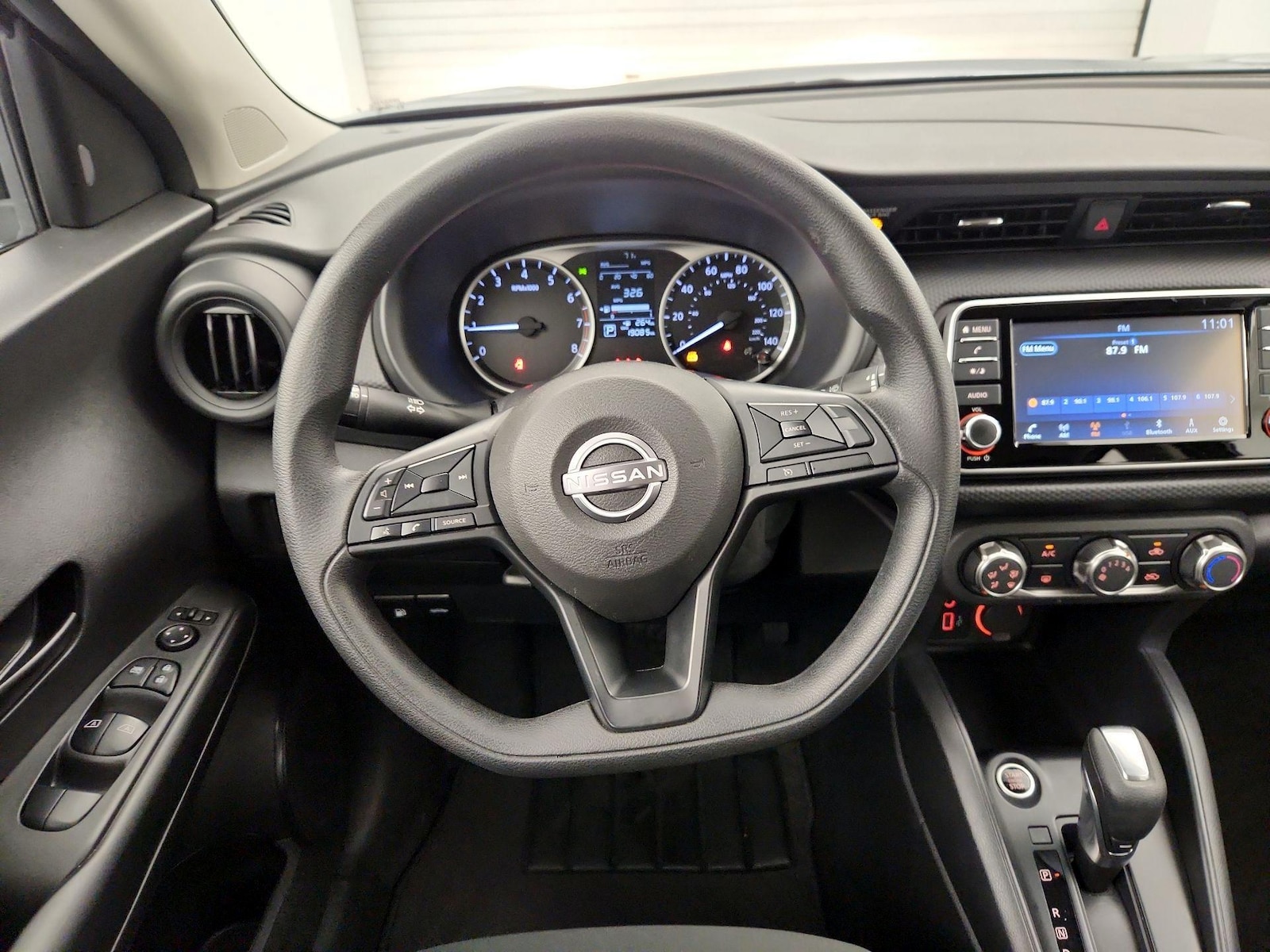 2025 Nissan KICKS PLAY Base - Photo 11