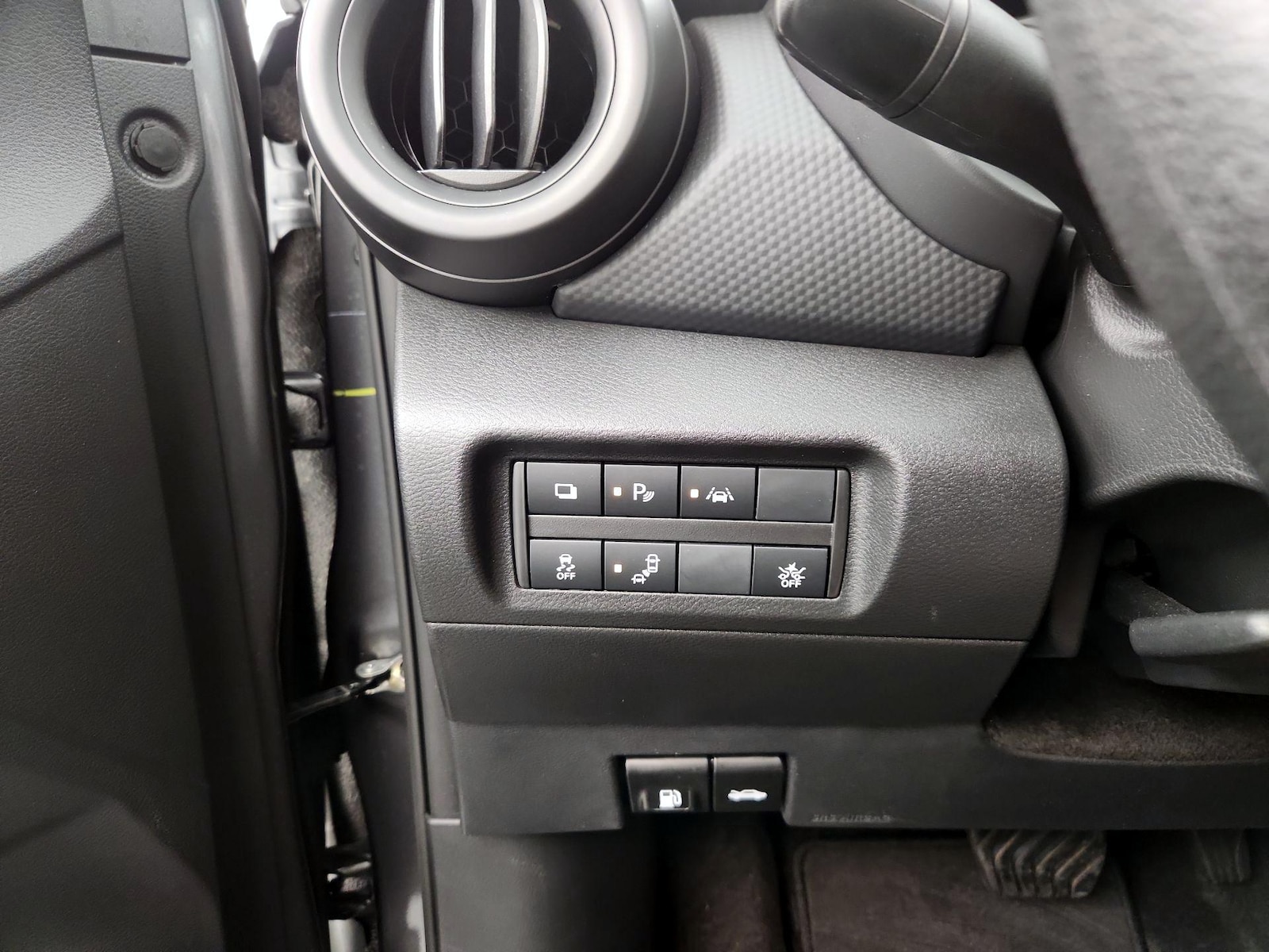 2025 Nissan KICKS PLAY Base - Photo 14