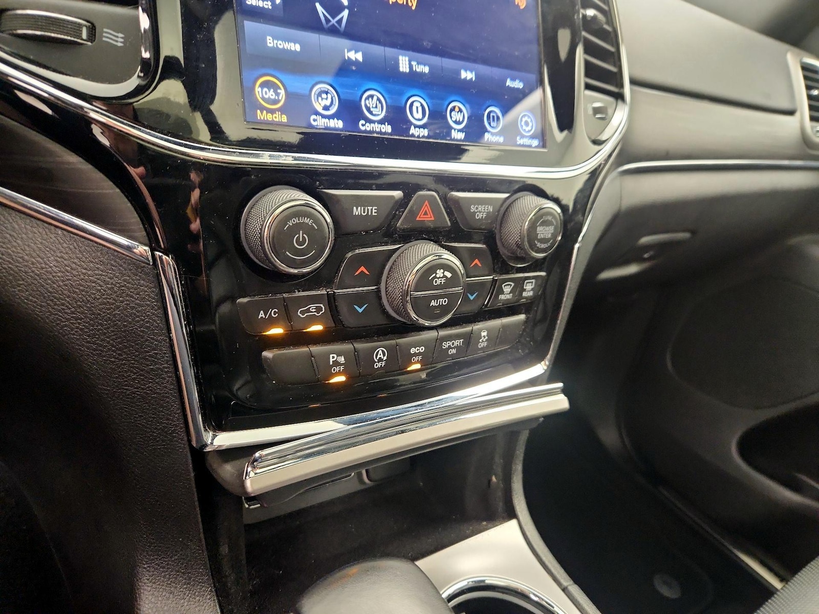 2020 Jeep Grand Cherokee Limited - Photo 17