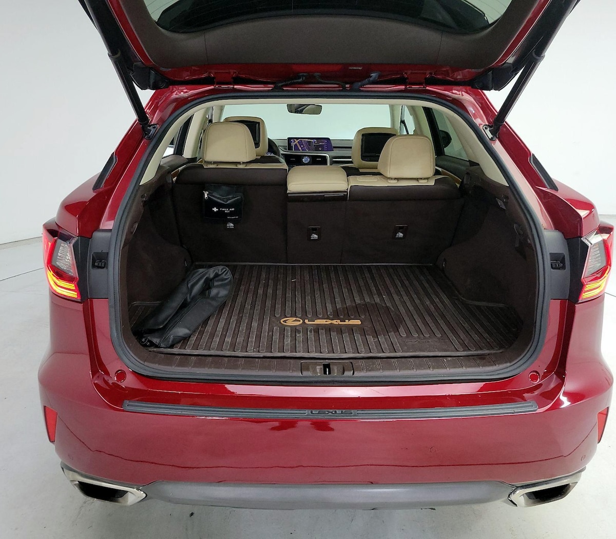 Trunk/Cargo (Seats Up)