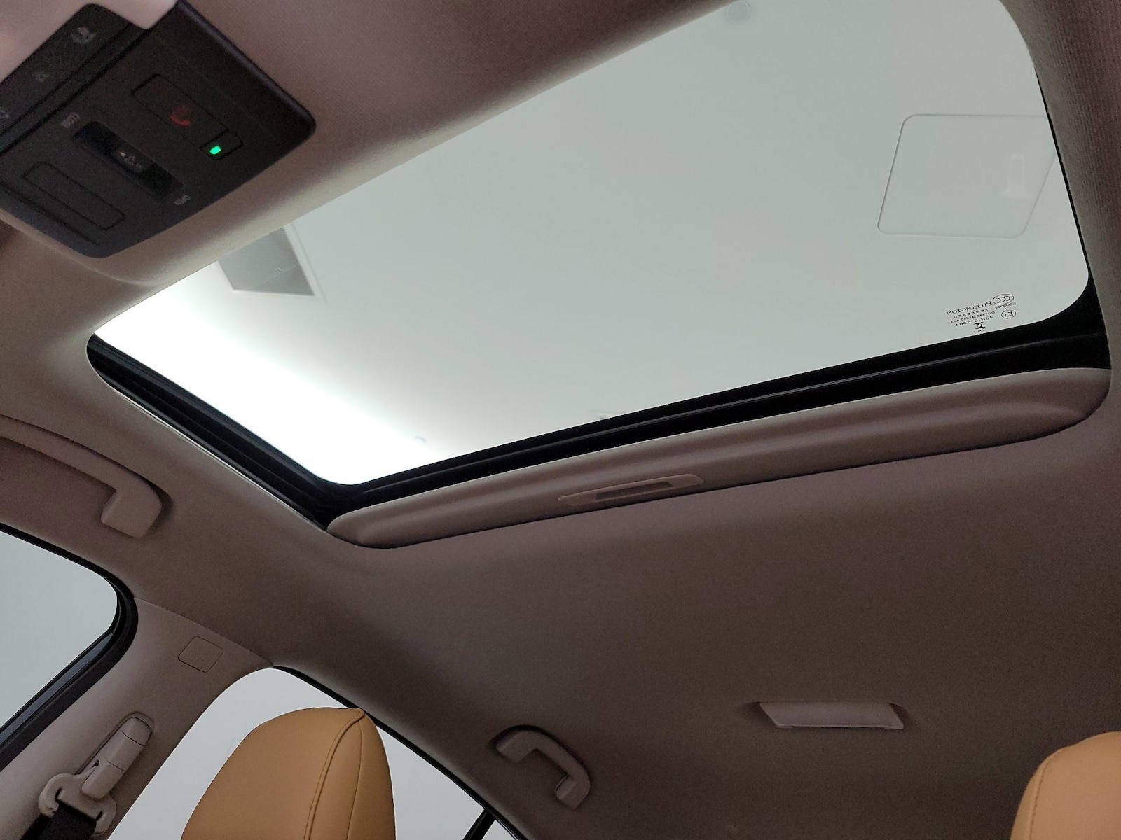 Sunroof(s) & Overhead Airbags