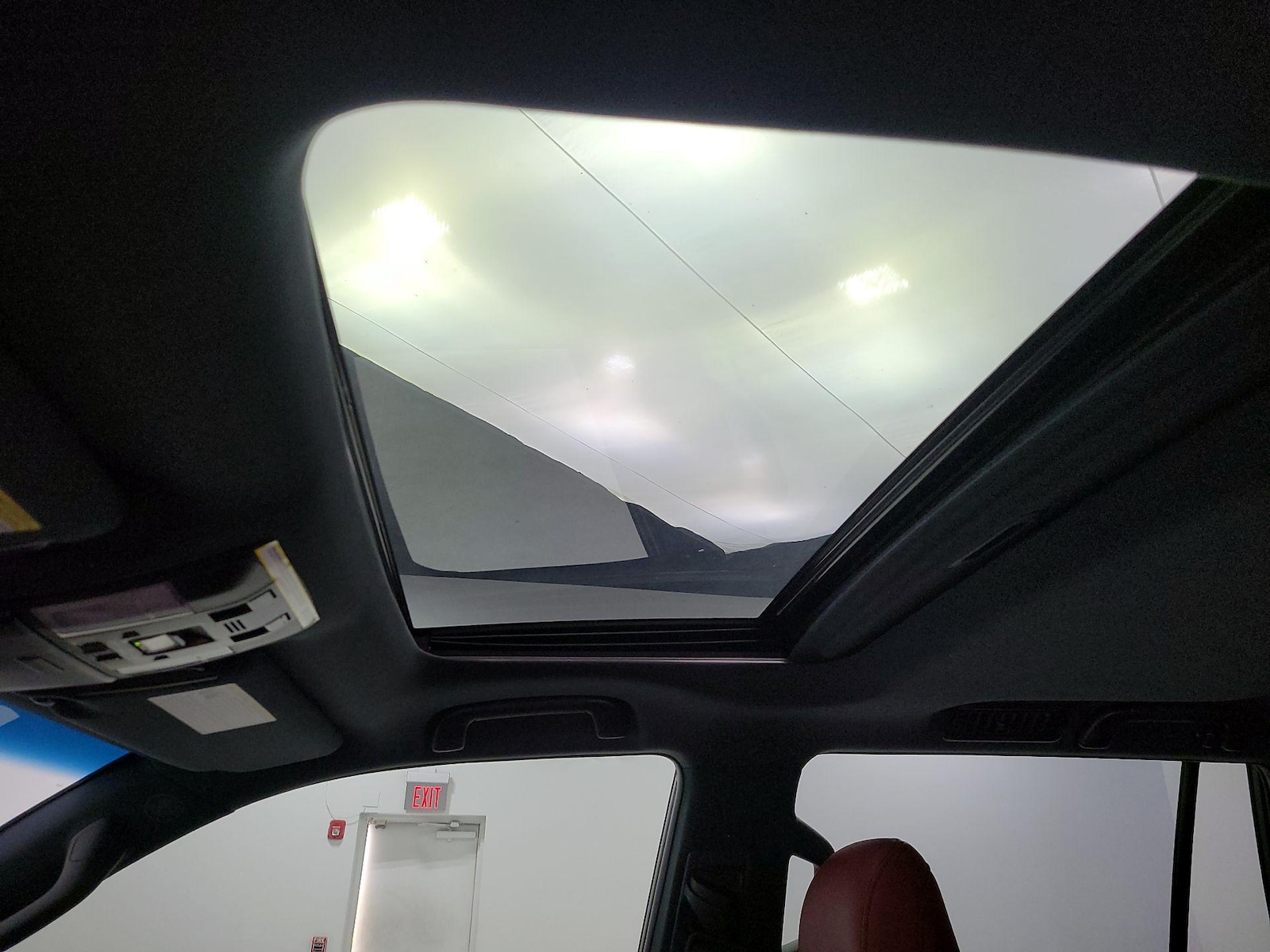 Sunroof(s) & Overhead Airbags