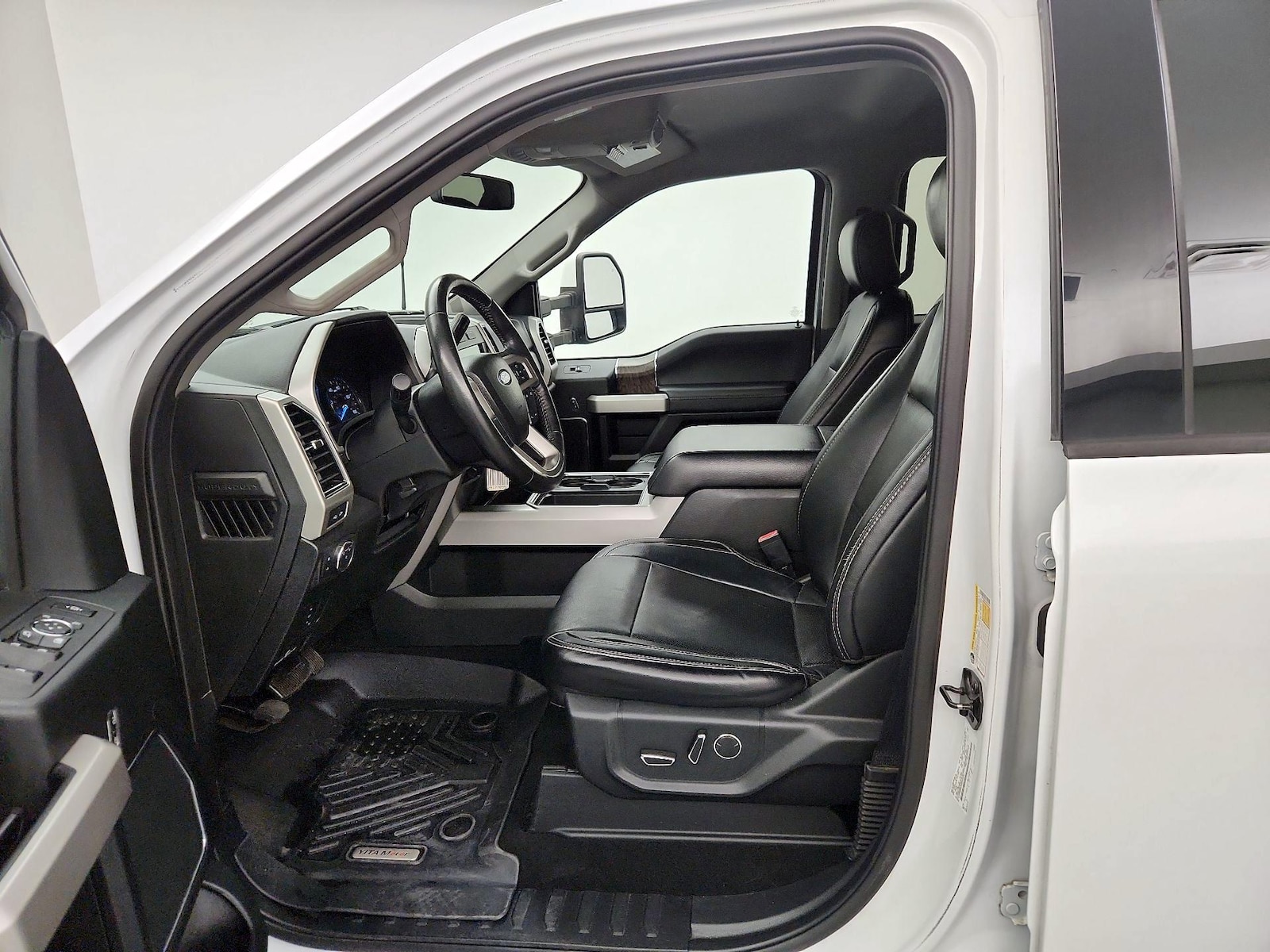 Power Seat(s) & Leather Seats