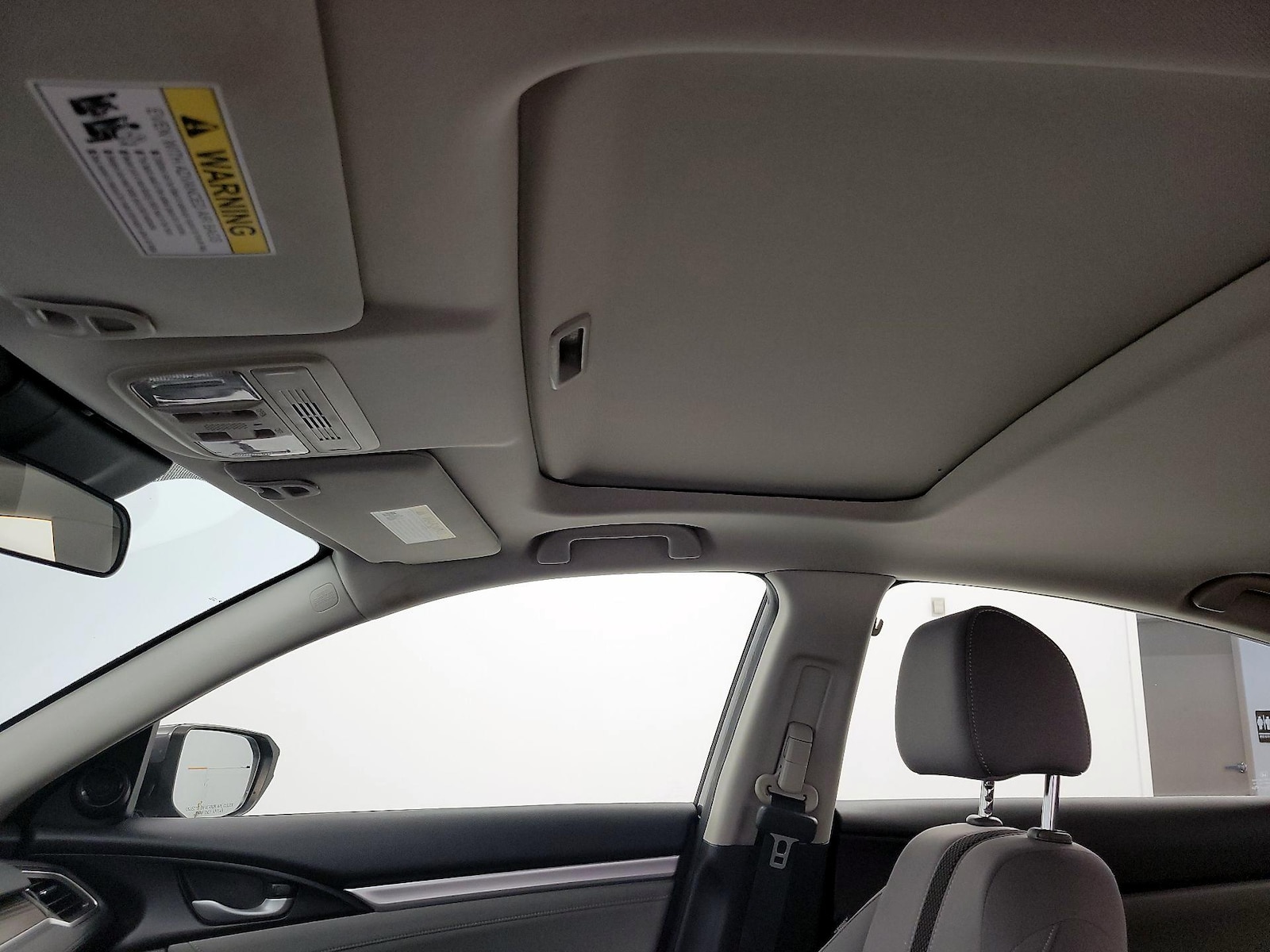 Sunroof(s) & Overhead Airbags