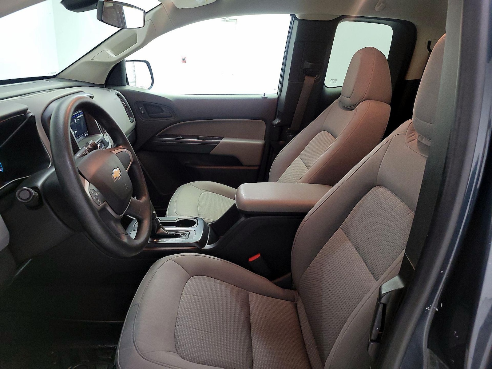Power Seat(s) & Side Airbags