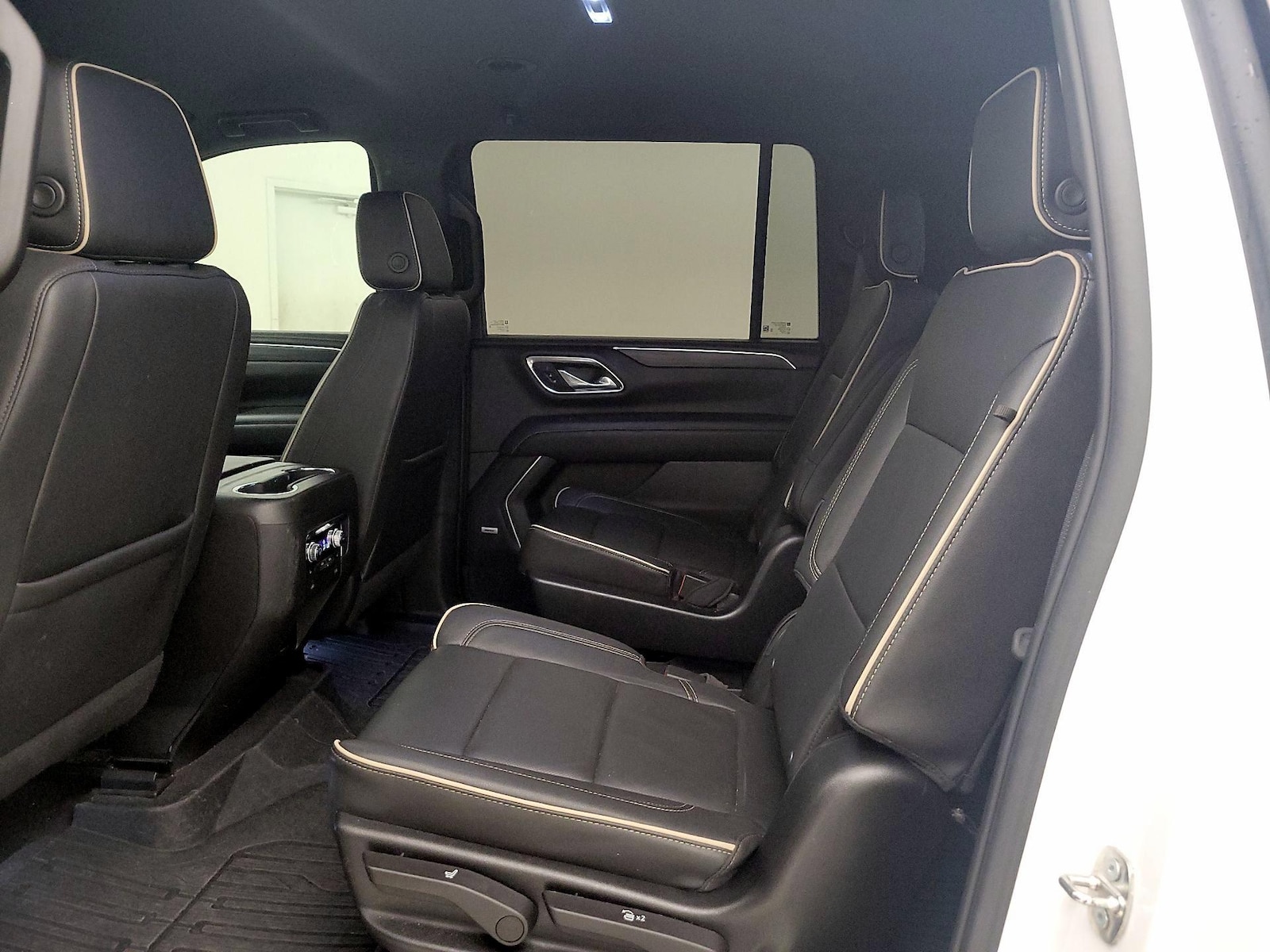 2023 GMC Yukon XL SLT - Photo 21