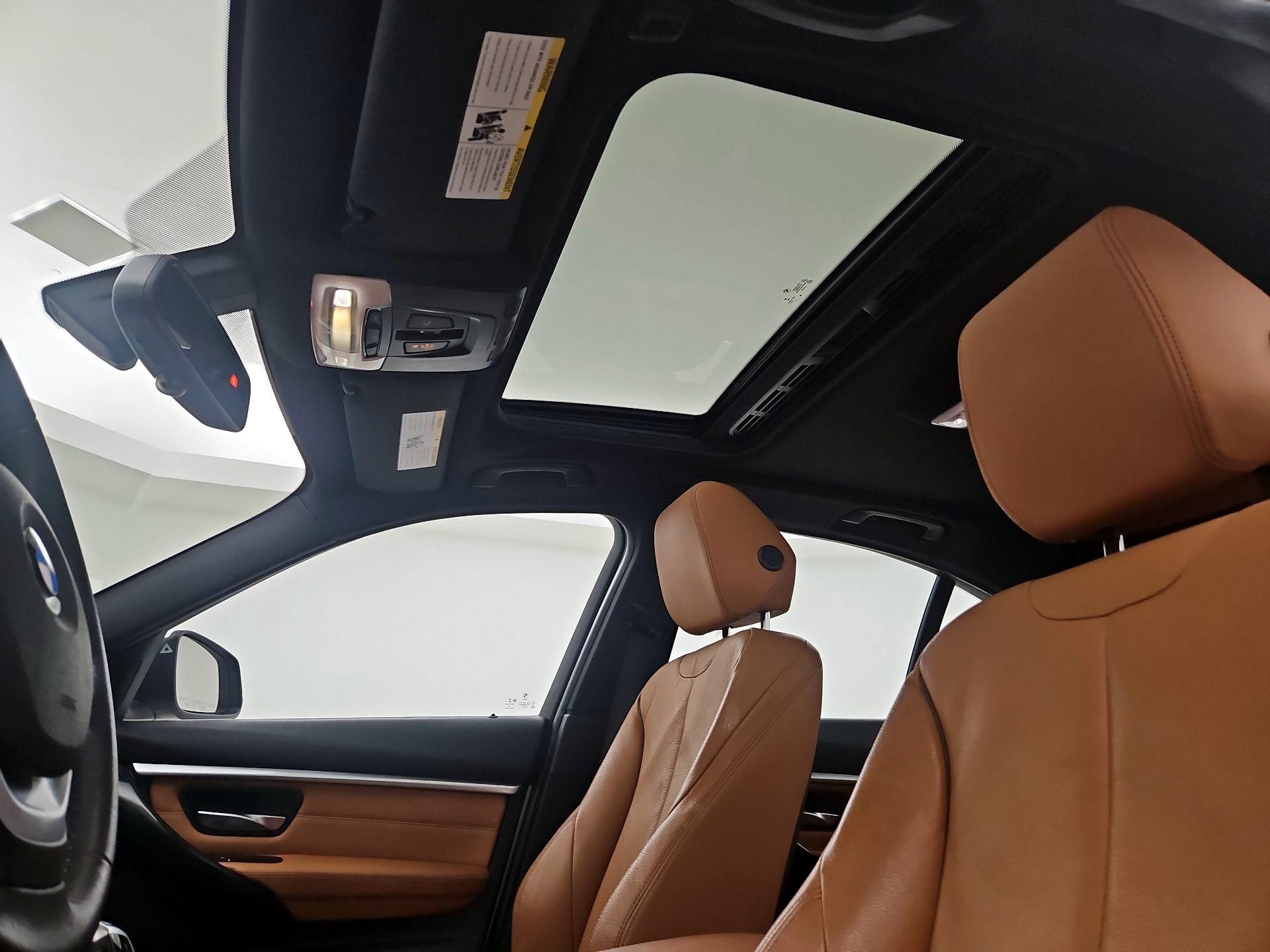 Thumbnail: 2018 BMW 3 Series - 20