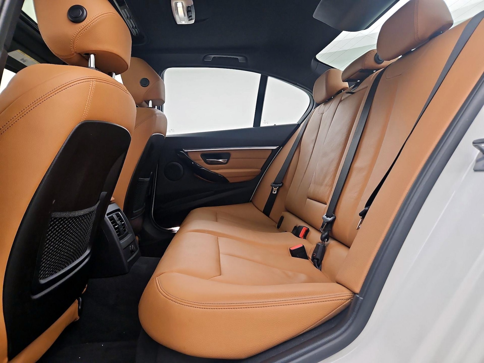 2018 BMW 3 Series 330e - Photo 22