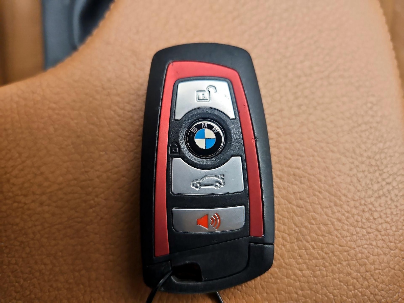 2018 BMW 3 Series 330e - Photo 25