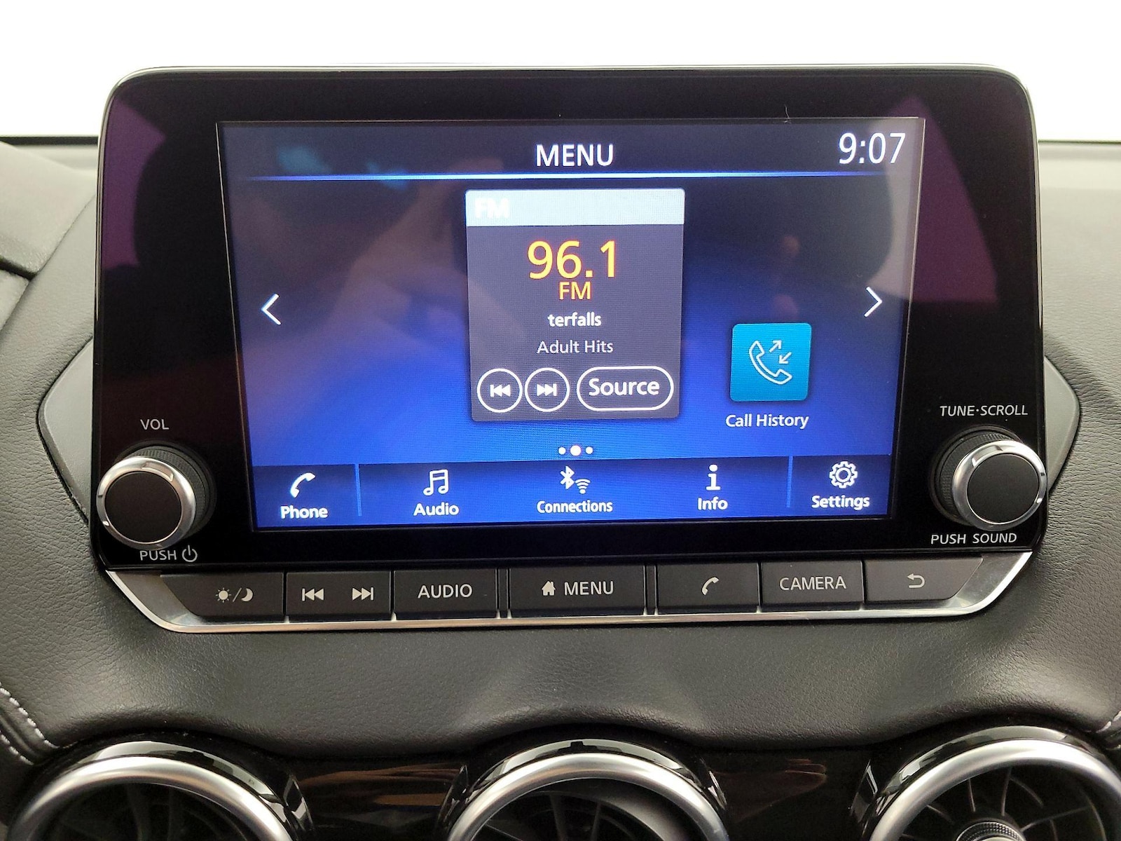 2020 Nissan Sentra SV - Photo 16