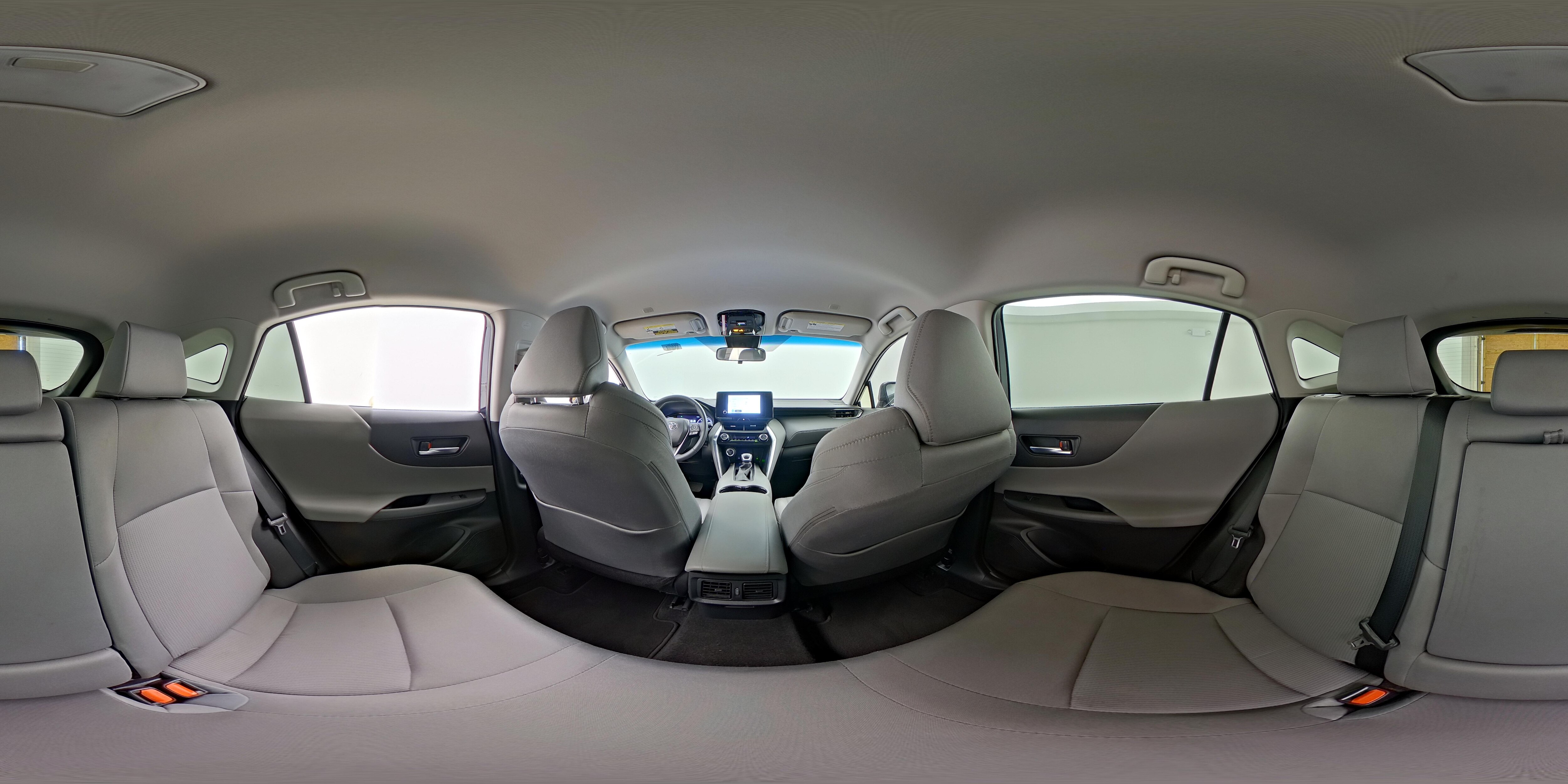 2024 Toyota Venza LE - Photo 25