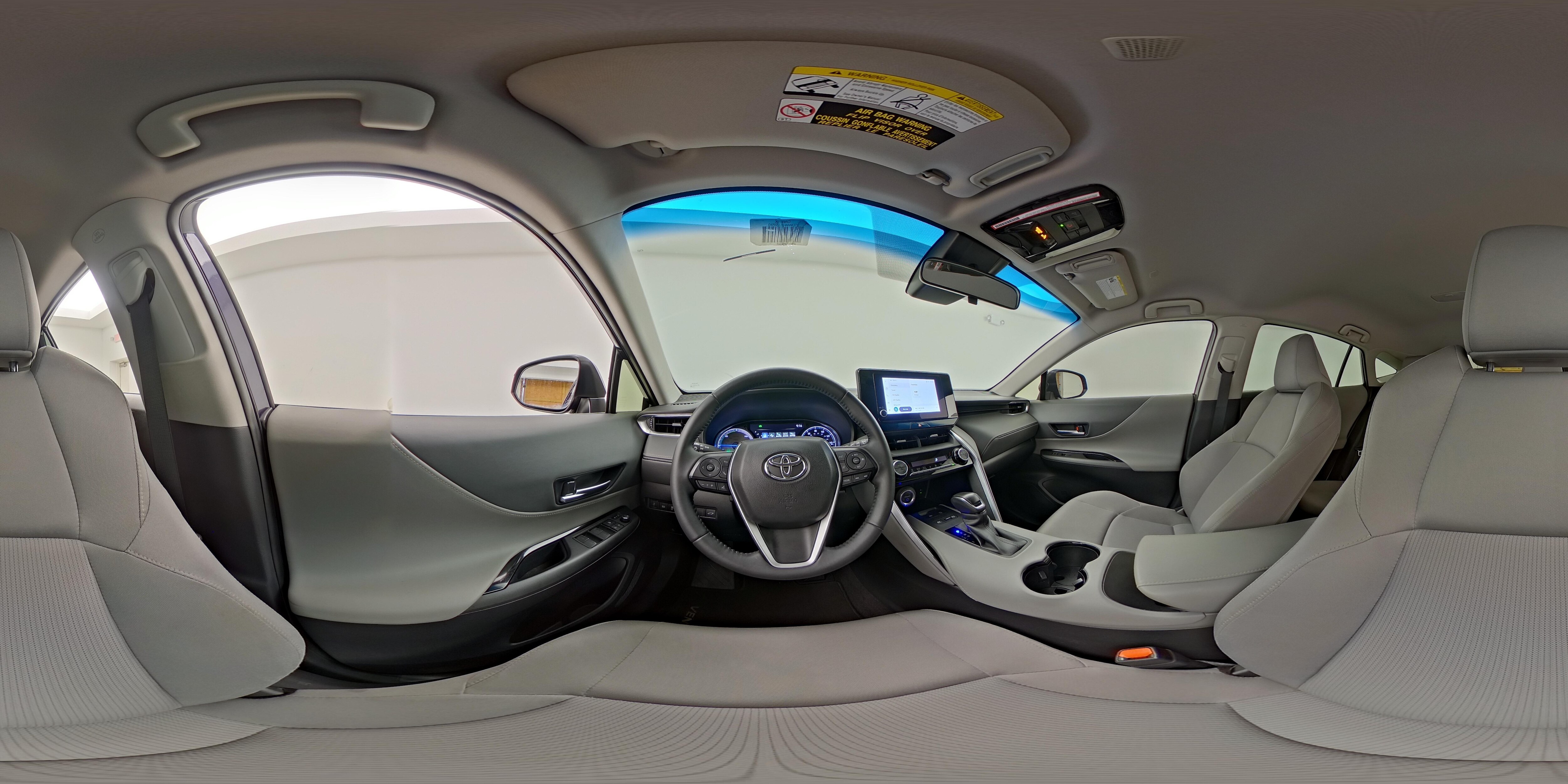 2024 Toyota Venza LE - Photo 26