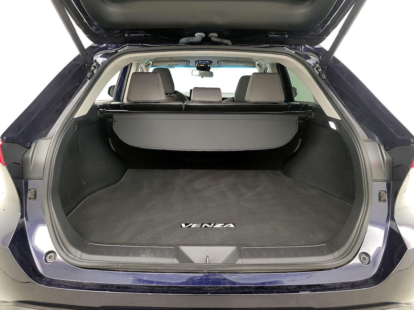 2024 Toyota Venza LE - Photo 21